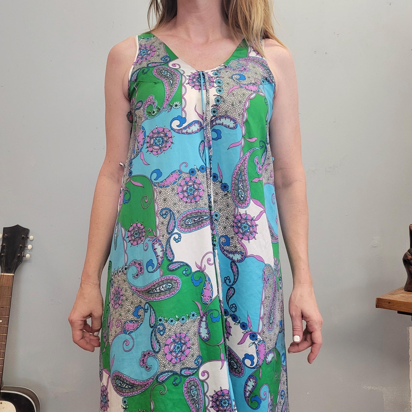 vtg 70s PSYCHEDELIC TANK DRESS // v neck kaleidoscope tent dress caftan muu muu flowy ethereal floral lightweight breezy layering maxi party