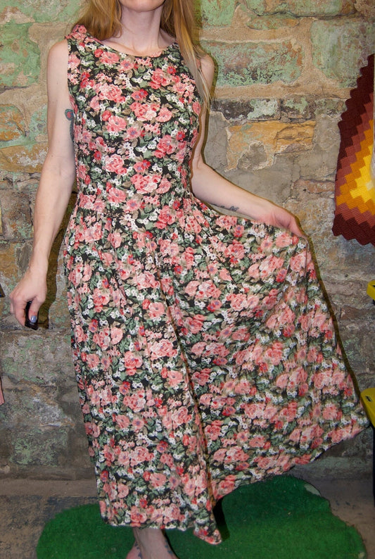 vtg 80s MAXI FLORAL DRESS // Laura Ashley style cottage core garden day dress full length flowy cotton lightweight summer beach party granny