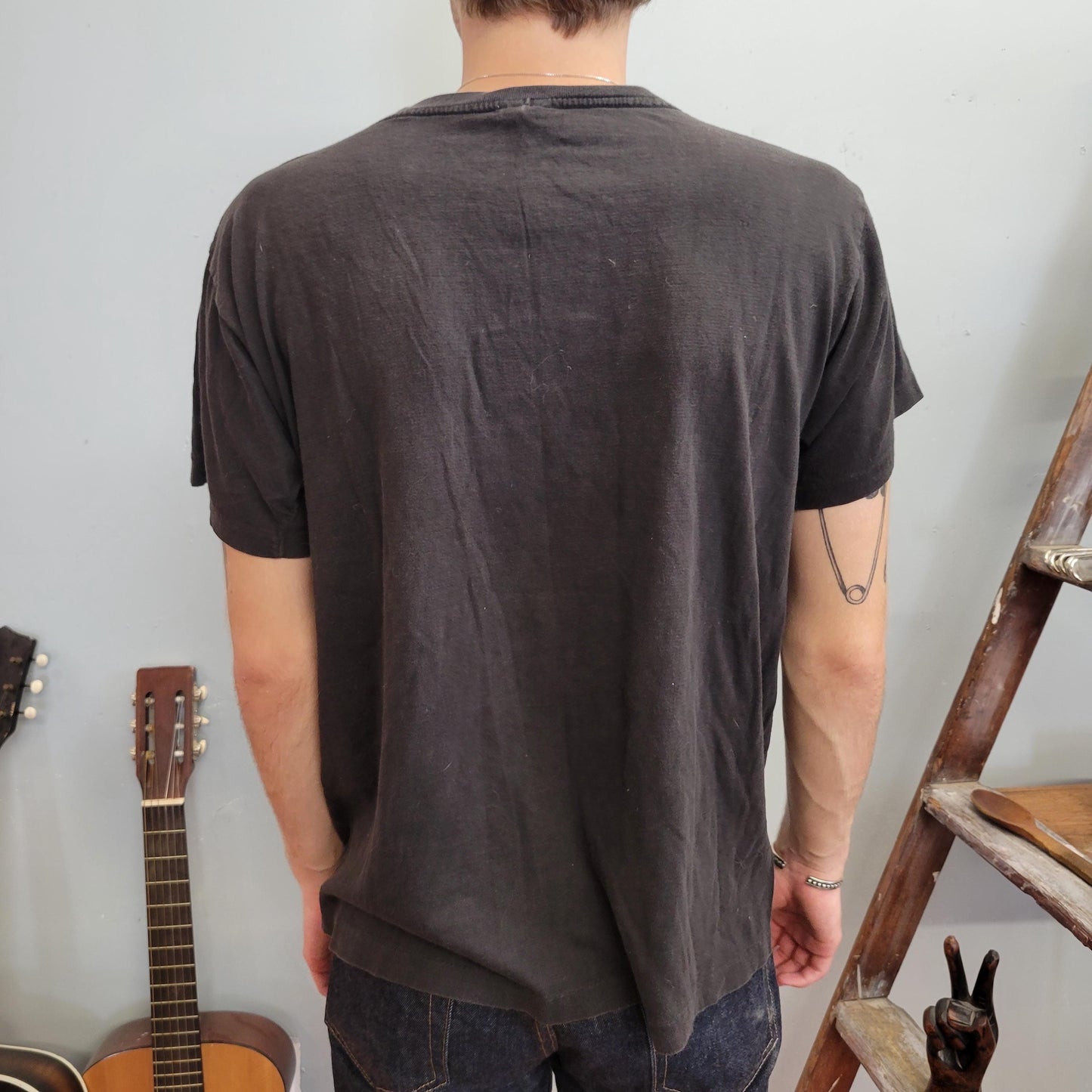 vtg 90s 90210 BEVERLY HILLS tshirt // valley tv show old school shannen doherty luke perry casual california style surfer hipster retro tv