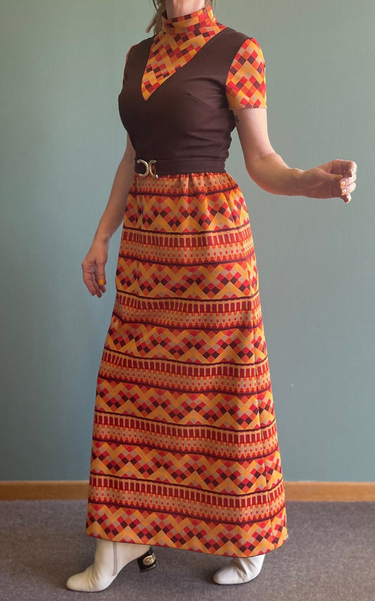 vtg 70s PSYCHEDELIC MAXI DRESS // orange brown trippy belted polyester mock neck Gay Gibson mod retro colorway autumn fall colors halloween
