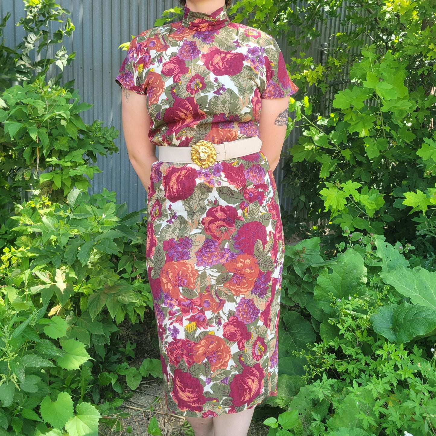 vtg 90s FLORAL RAYON DRESS // pomegranate ivy green fall colors mid length wiggle fit back thigh slit mock neck red roses print day dress