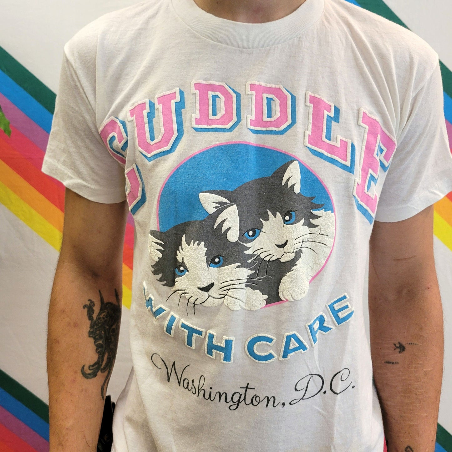 vtg 80s CUDDLE CAT TSHIRT // vintage cute kitty puddle kitten tee adorable animal lover dog pet kennel peta vegetarian washington dc