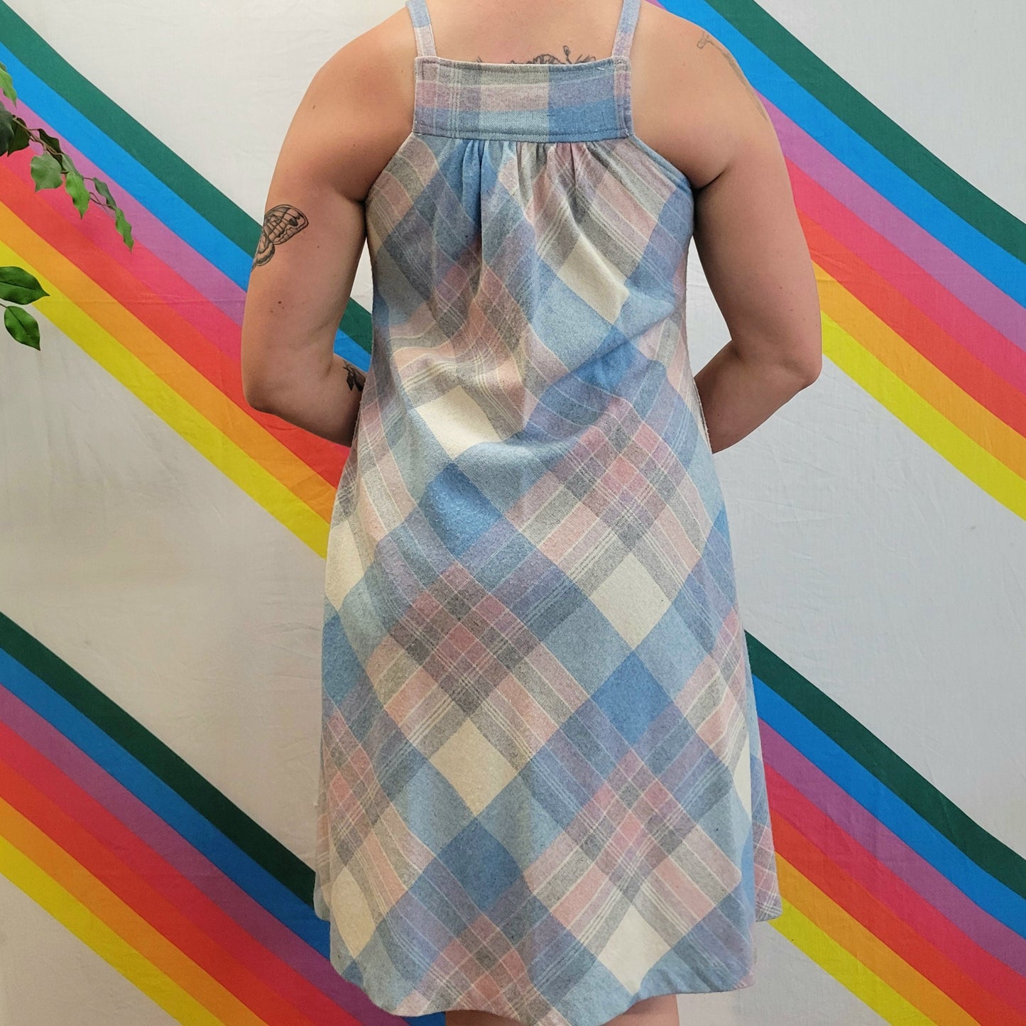 vtg 70s PLAID PINAFORE DRESS // Size 7 pastel plaid overall dress with pockets jackie that 70s show autumn layering piece day sun dress
