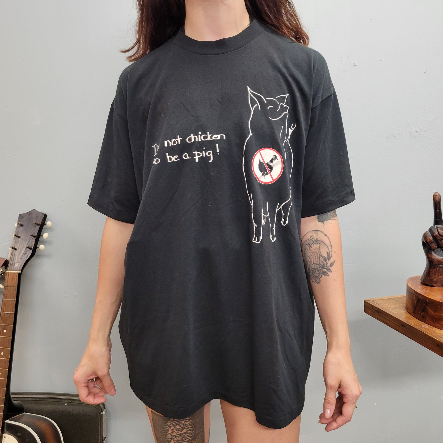 vtg 90s CHICKEN PIG tshirt // vintage oversize baggy tee wilbur xl black anti animal vegetarian peta friends hog chimkin pet farm