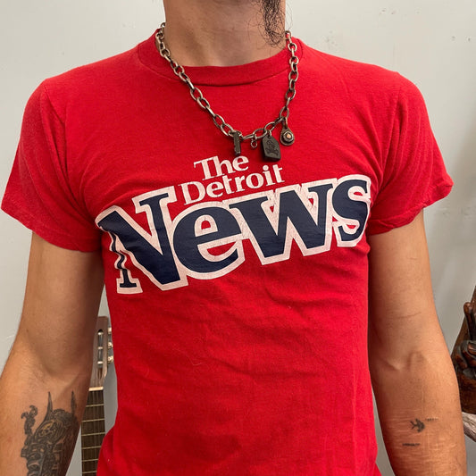 vtg 70s DETROIT NEWS TSHIRT // vintage michigan newpaper print bag red advertisement soul funk small thin retro true style oldies tee