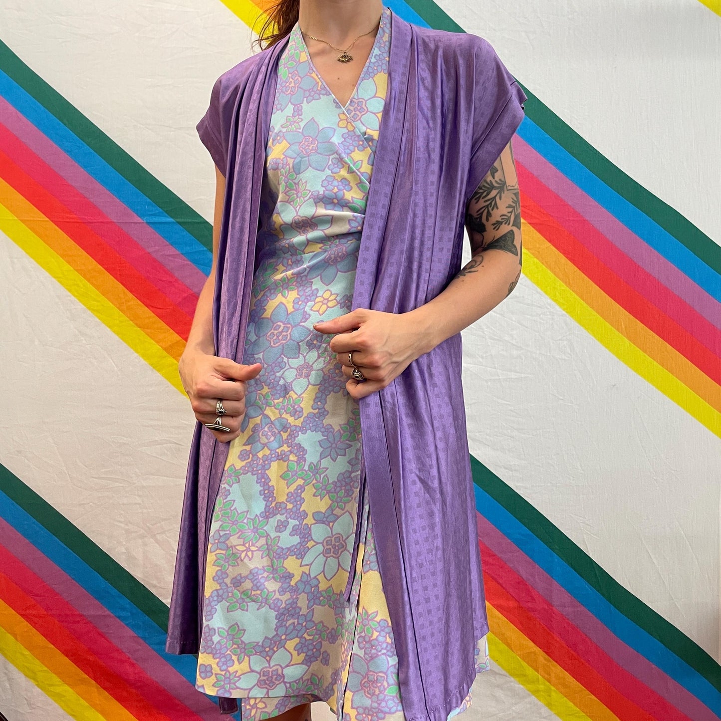 vtg 70s JULIE GIRL ROBE Dress // cute checkered silky flowy belted mini wrap dress house robe w/pockets lightweight satin slinky slip dress