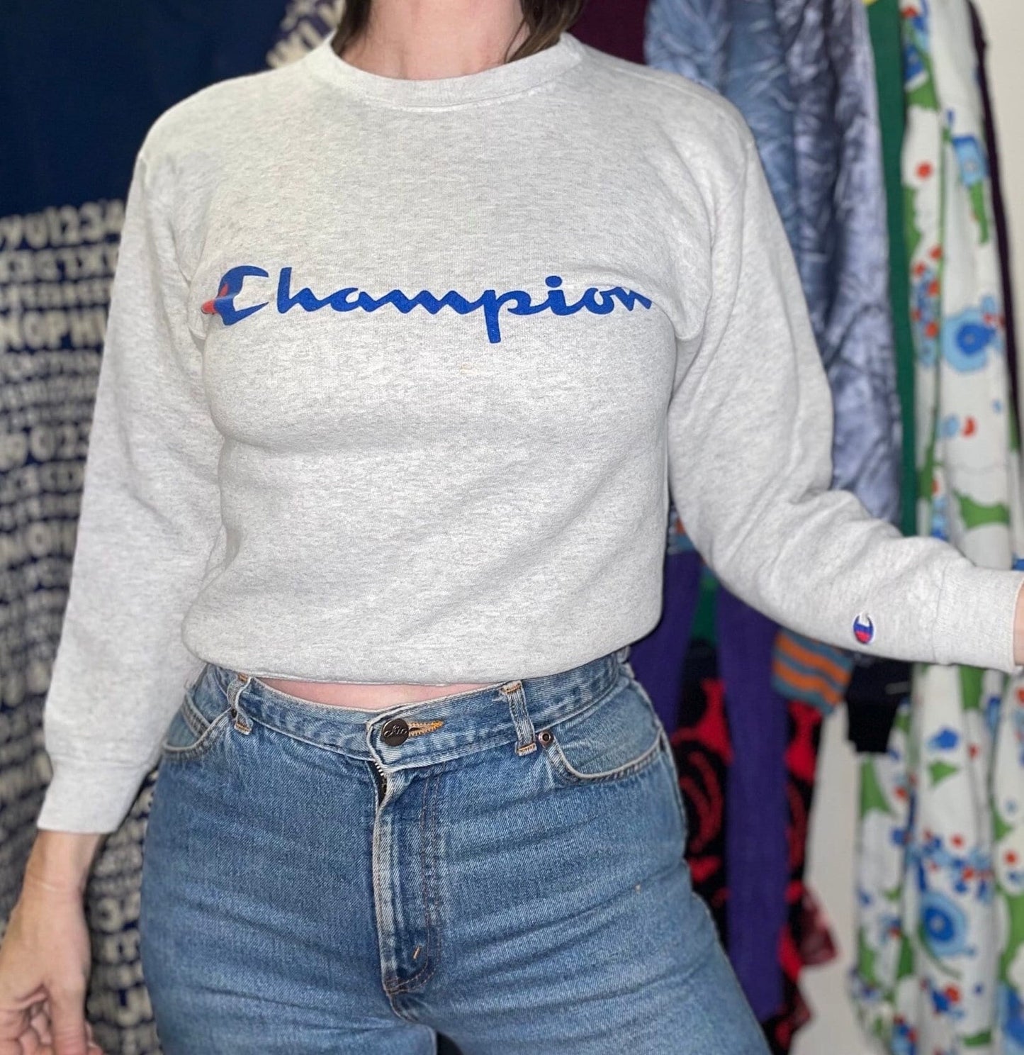 vtg 90s CHAMPION SWEATSHIIRT // fitted youth large USA Cropped shirt cursive spell out sporty white clean preppy name brand classic style