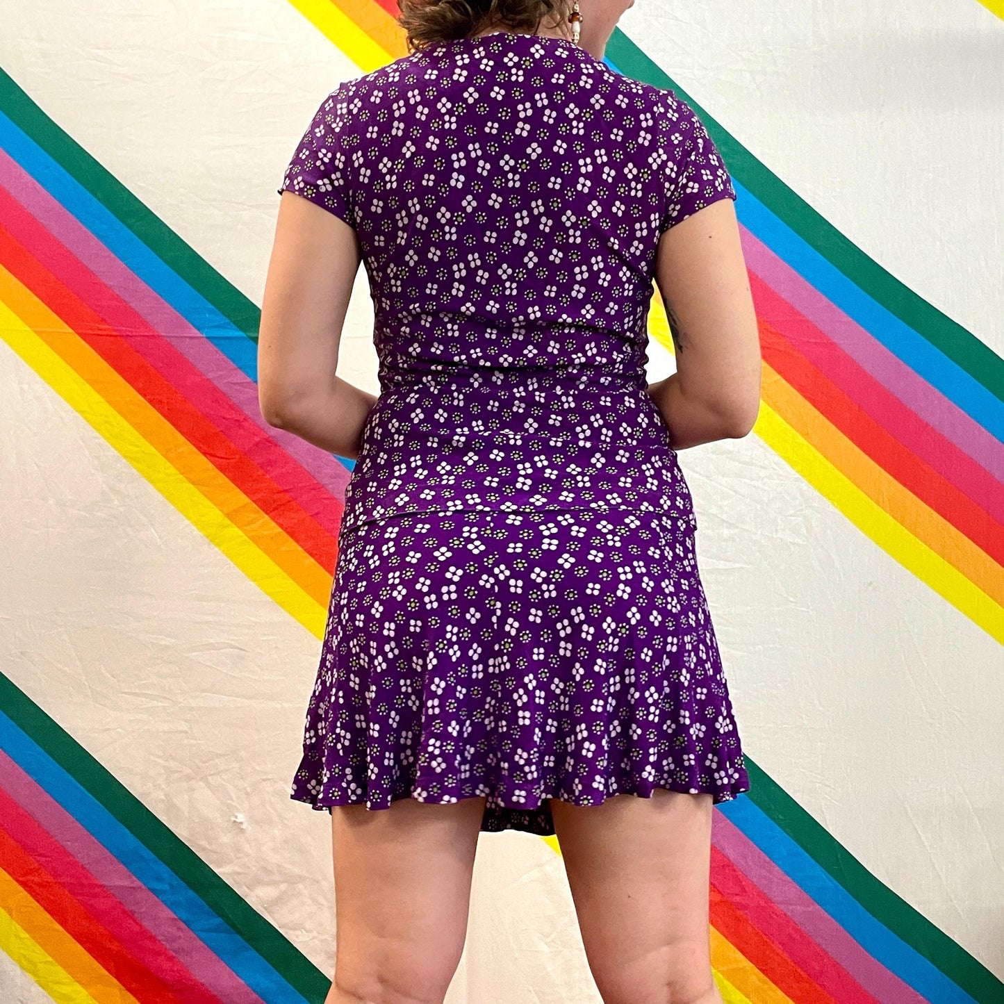 vtg 70s FLOWER POWER SKIRT top set //  purple ditzy print twee slinky blouse & mini skirt skirt suit mod retro mini dress fall autumn vibe