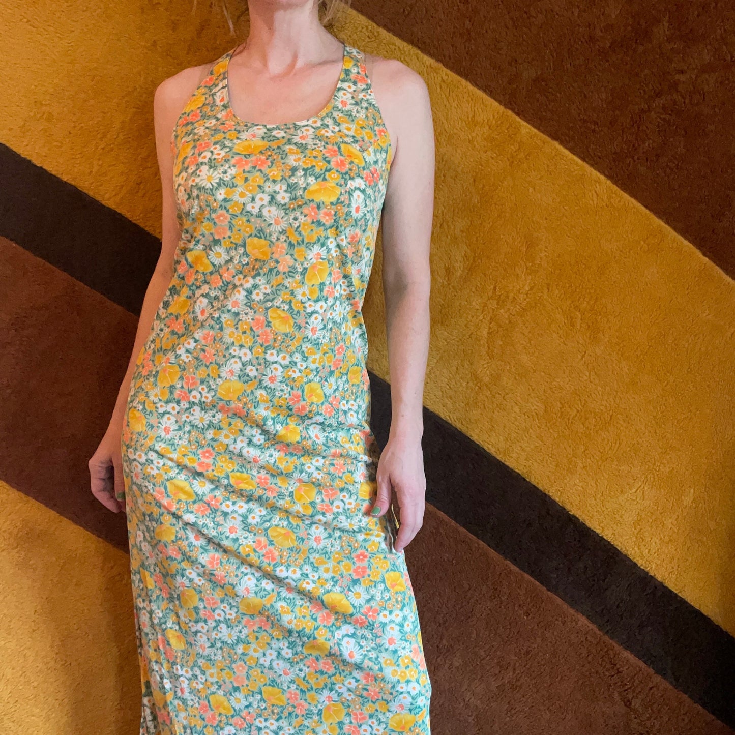 vtg 70s SLINKY FLORAL DRESS // vintage flowy garden breezy lightweight autumn casual layers retro fashion pinafore tank overall sleeveless