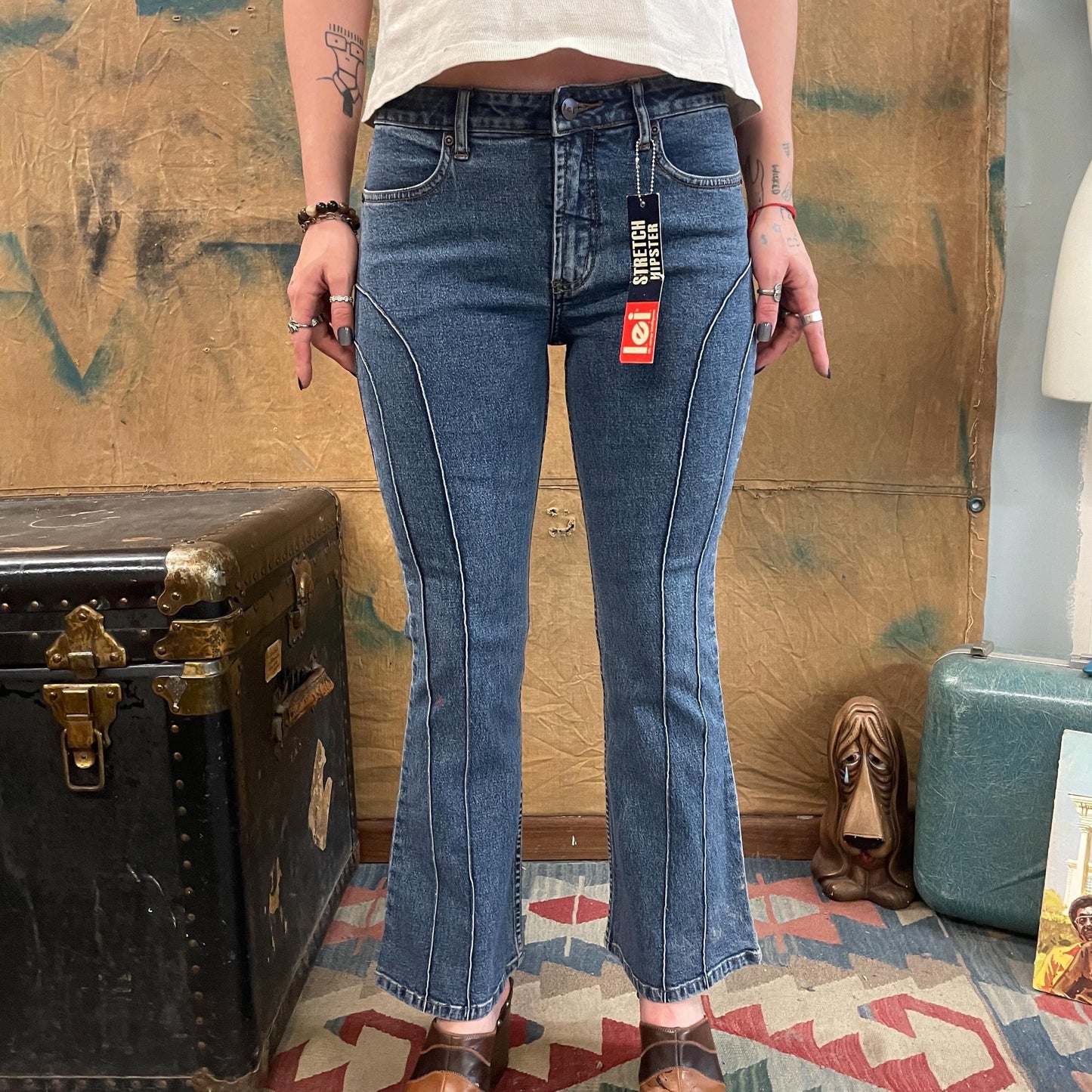 vtg 90s FLARE LEG JEANS // vintage lei hipster stretch mid rise deadstock bareback new with tags Y2K capri kick flare medium wash petite