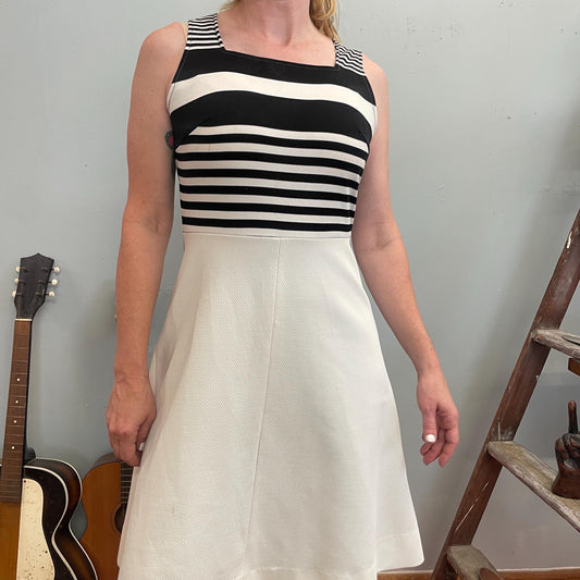 vtg 70s STRIPED TANK DRESS // retro contrast two tone black & white mod a line tank dress layers fall autum flowy cute school outfit preppy