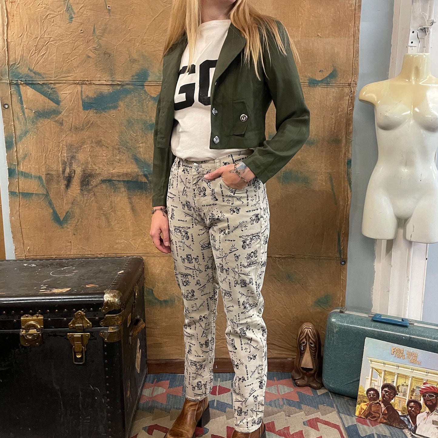 vtg 90s JAPANESE PATTERN JEANS // chico's all over print high waisted tapered jeans beige denim black symbols grunge unique patterned pants