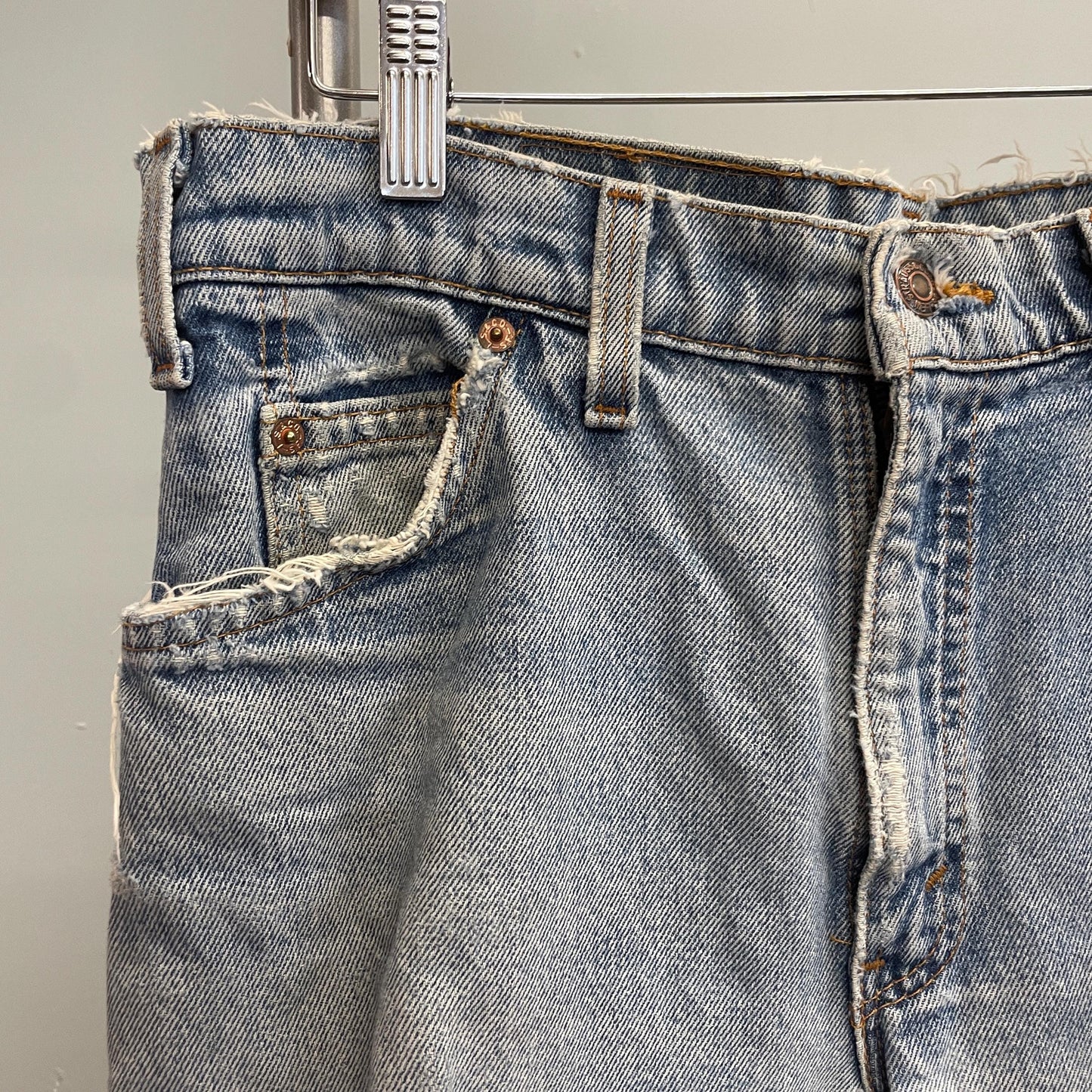 vtg 90s DISTRESSED LEVIS 550 JEANS 32 x 32 // vintage light wash shredded high waisted punk grunge winona ryder ripped faded denim torn worn