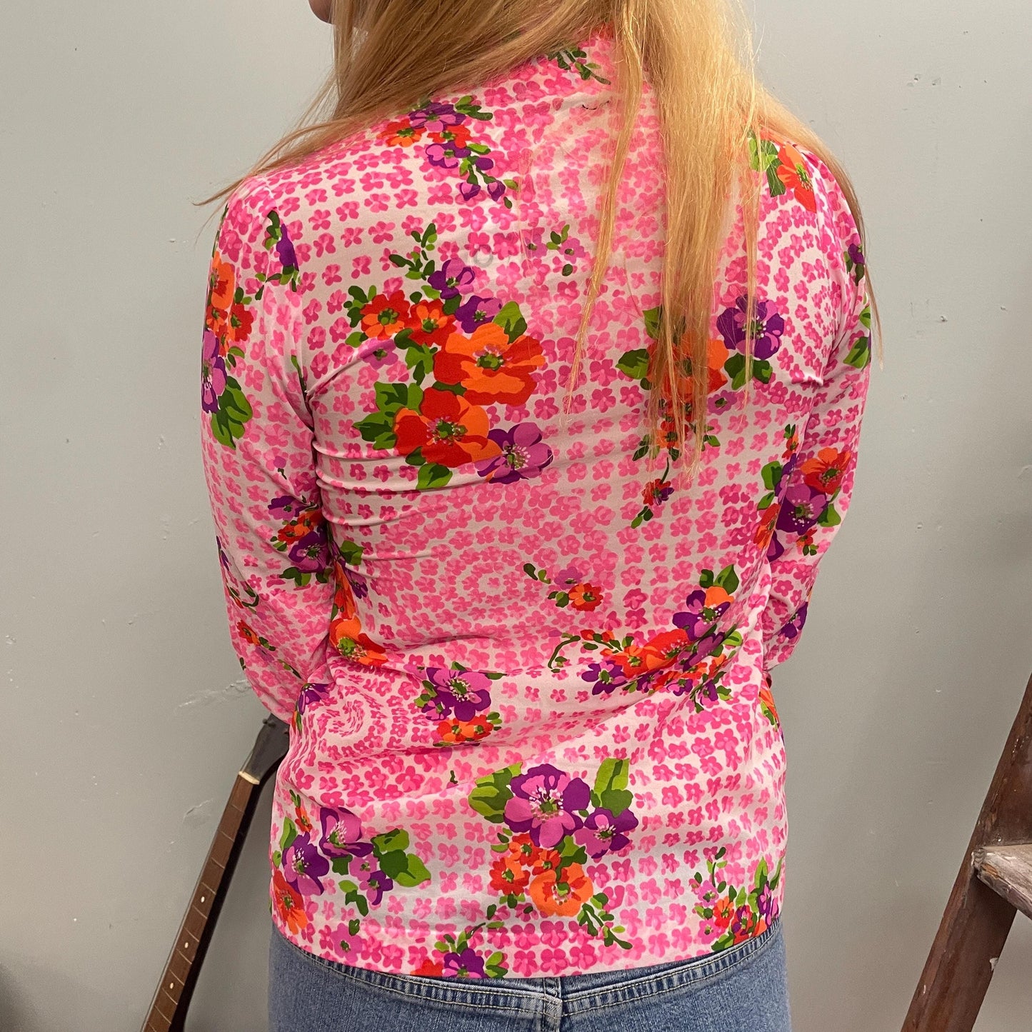 vtg 70s PSYCHEDELIC COLLARED BLOUSE // vintage pink floral button up pointy collared light weight polyester patterned top hippie mod retro