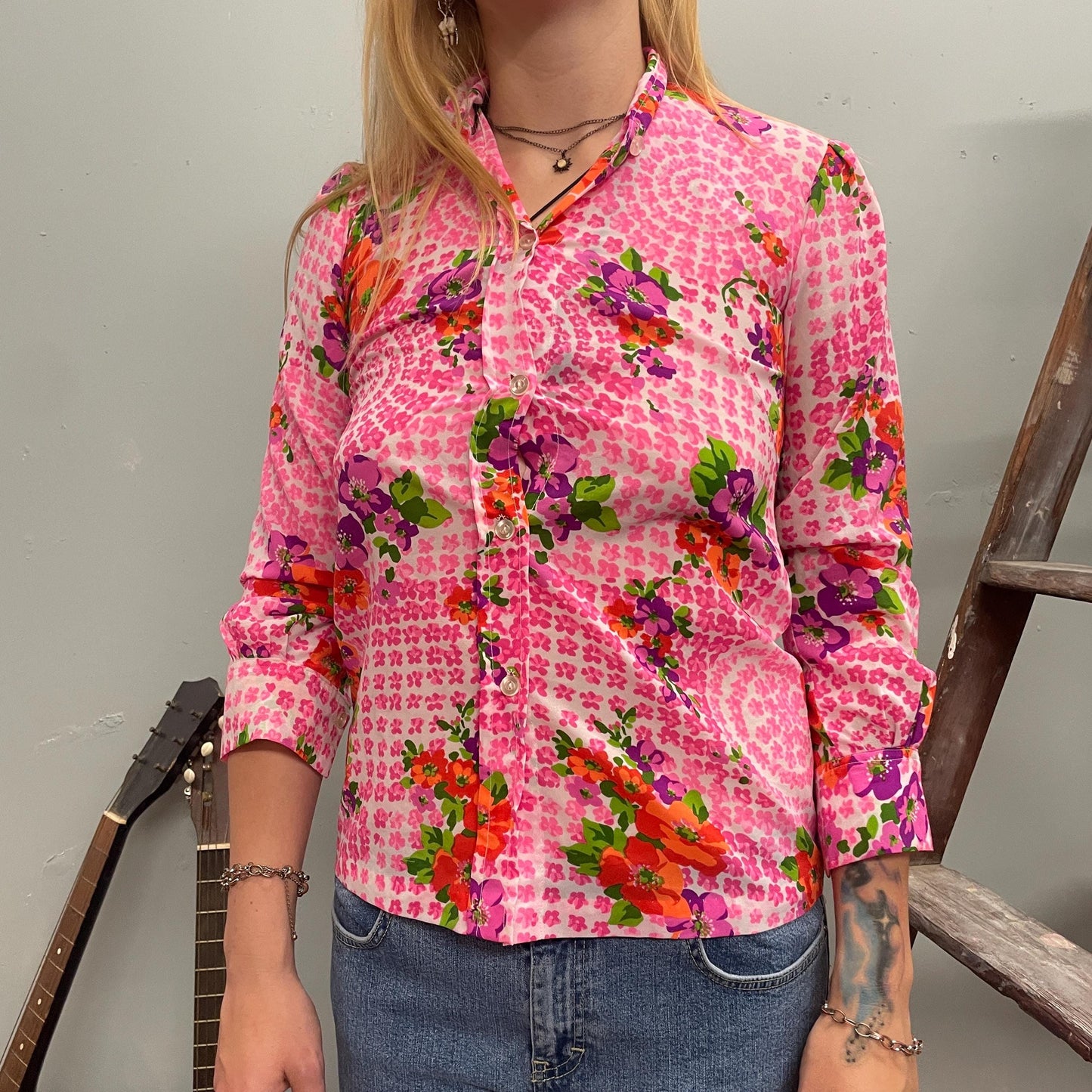 vtg 70s PSYCHEDELIC COLLARED BLOUSE // vintage pink floral button up pointy collared light weight polyester patterned top hippie mod retro