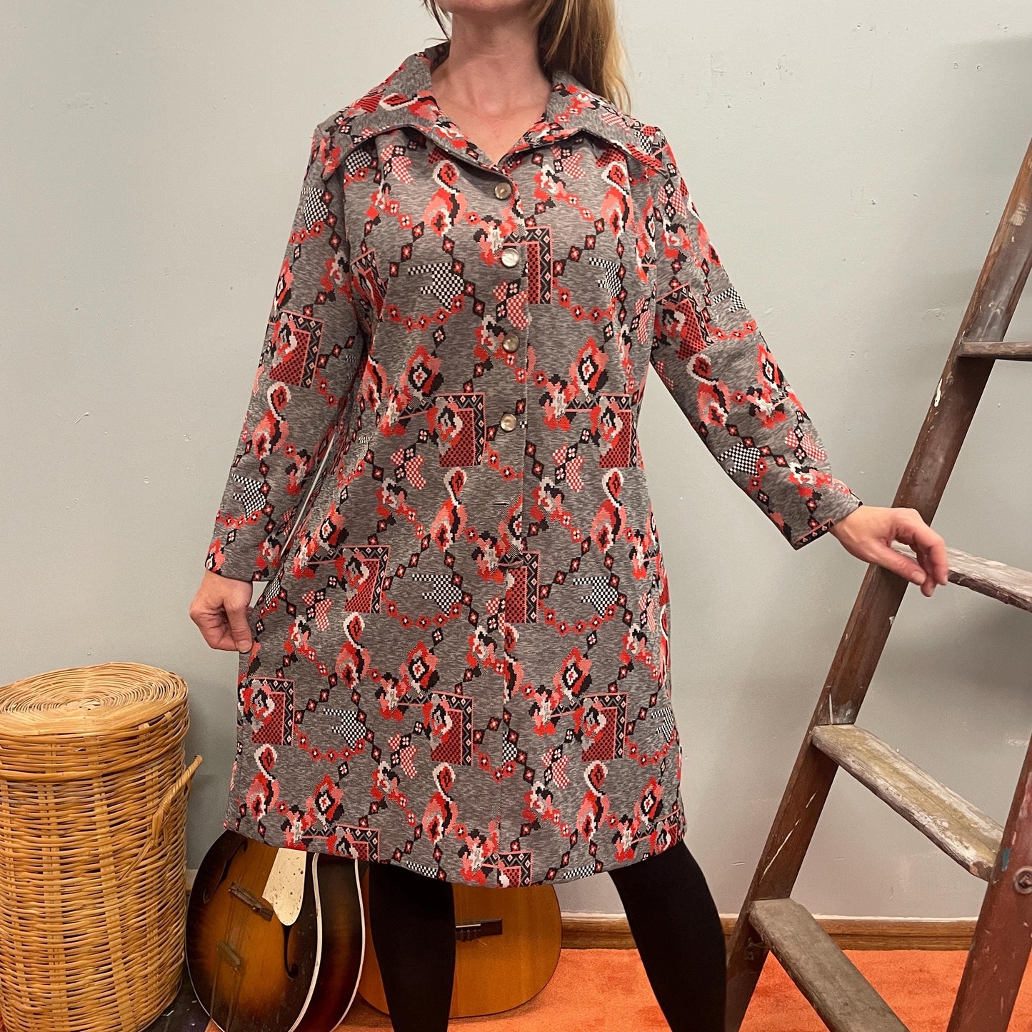 vtg 70s PSYCHEDELIC KNIT DRESS // vintage abstract pattern pointy collar retro tent dress autumn vibes a line midi shift dress trippy jacket