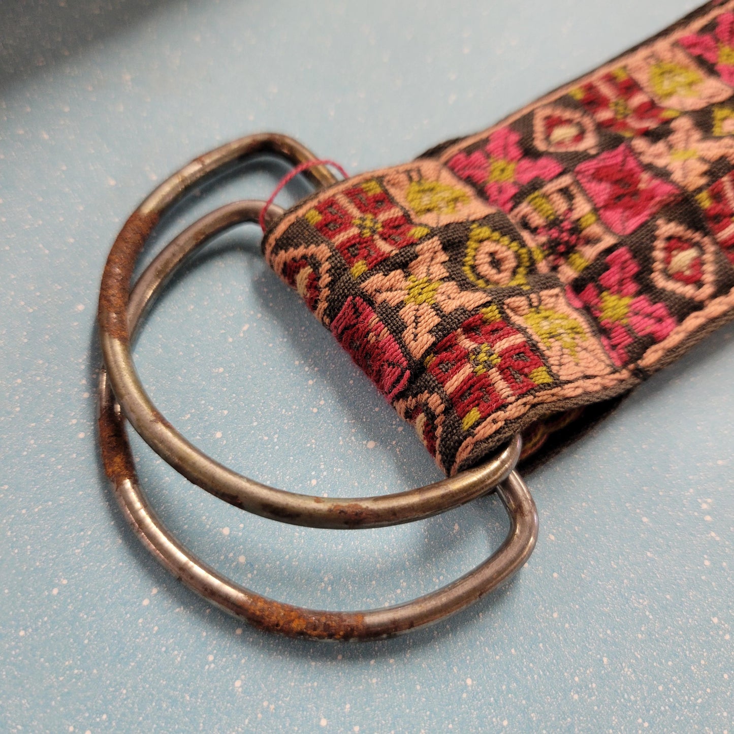 vtg 70s EMBROIDERED FABRIC BELT // vintage patterned floral pink cute womens tassles accesories hippie boho style funky