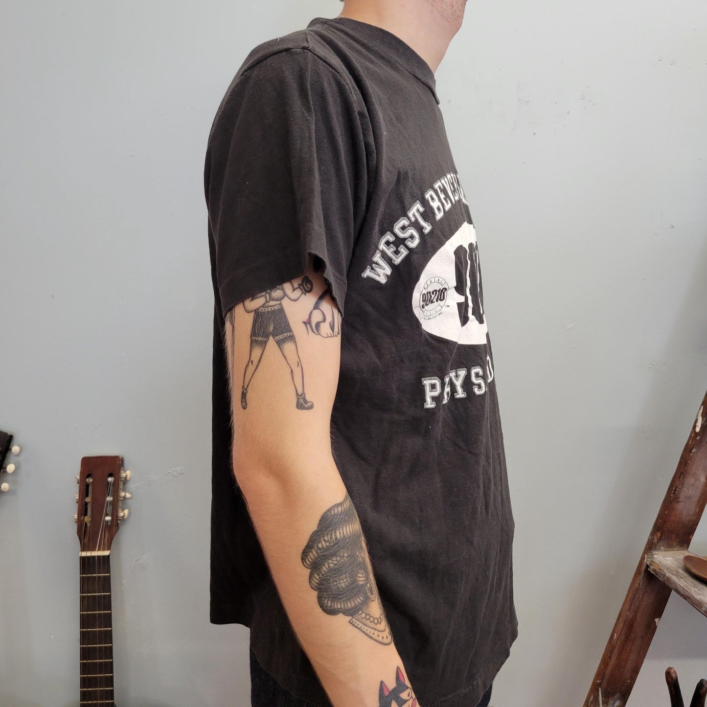 vtg 90s 90210 BEVERLY HILLS tshirt // valley tv show old school shannen doherty luke perry casual california style surfer hipster retro tv