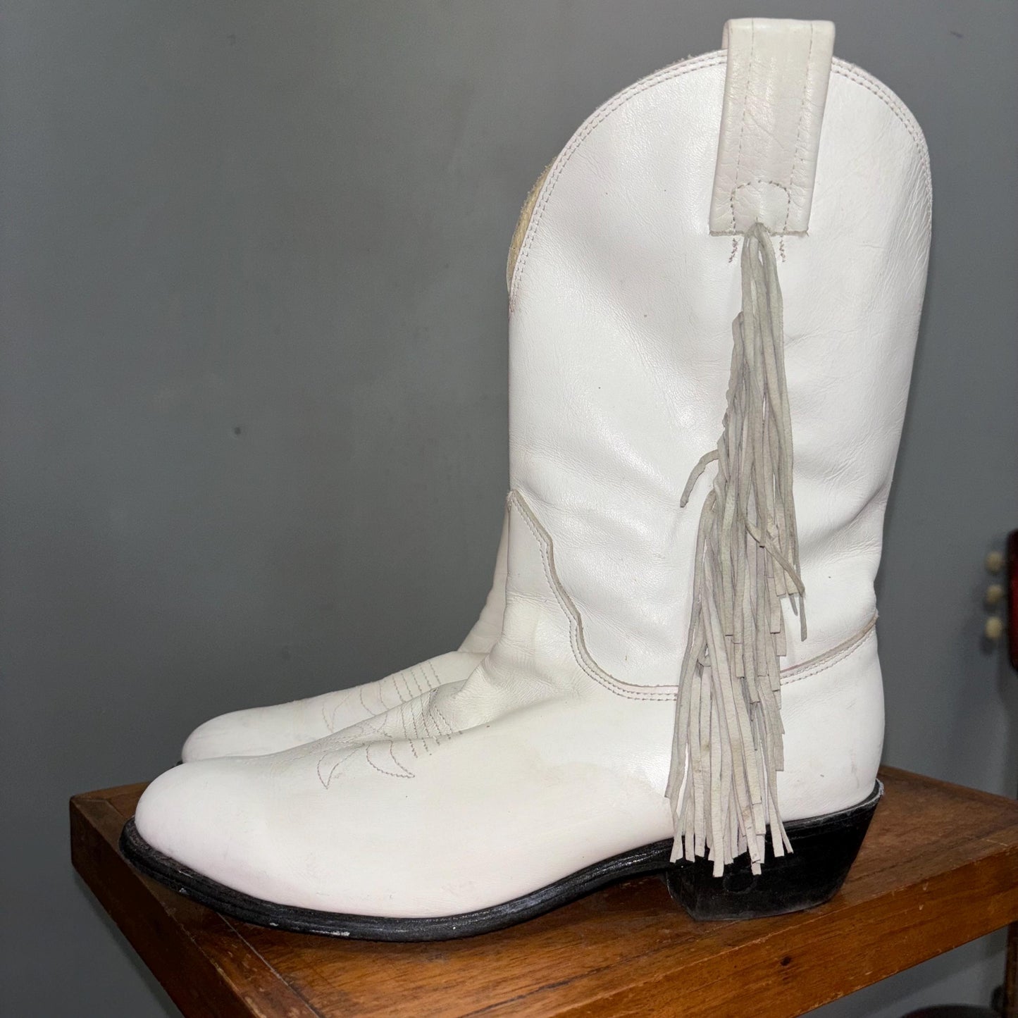 vtg 70s WHITE LEATHER FRINGE Boots // vintage country western Madonna rocker cowgirl retro 80s ankle boots