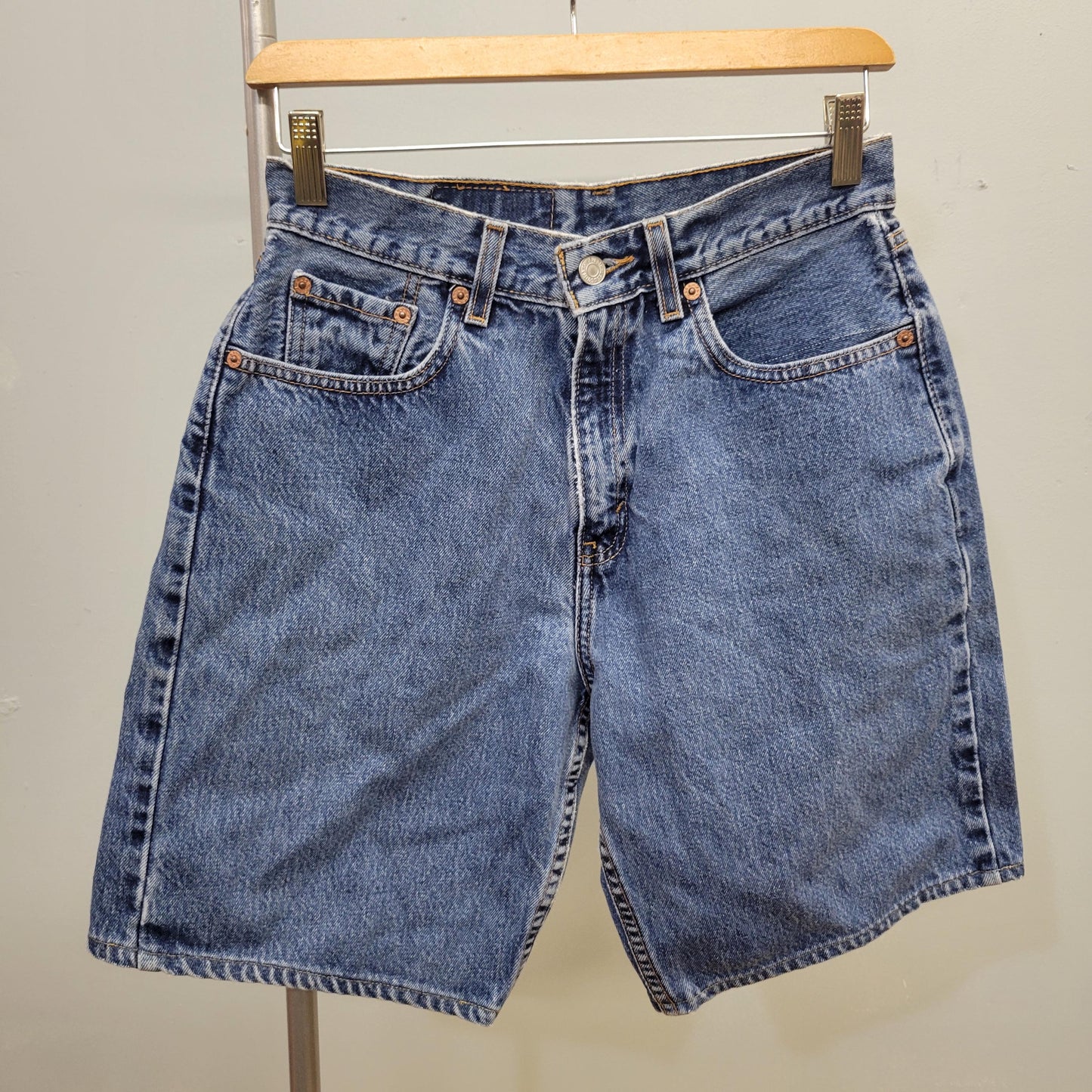 vtg 80s LEVI DENIM SHORTS // vintage 560 red tag regular loose fit jorts light medium stone wash paper tag denim jeans preppy casual