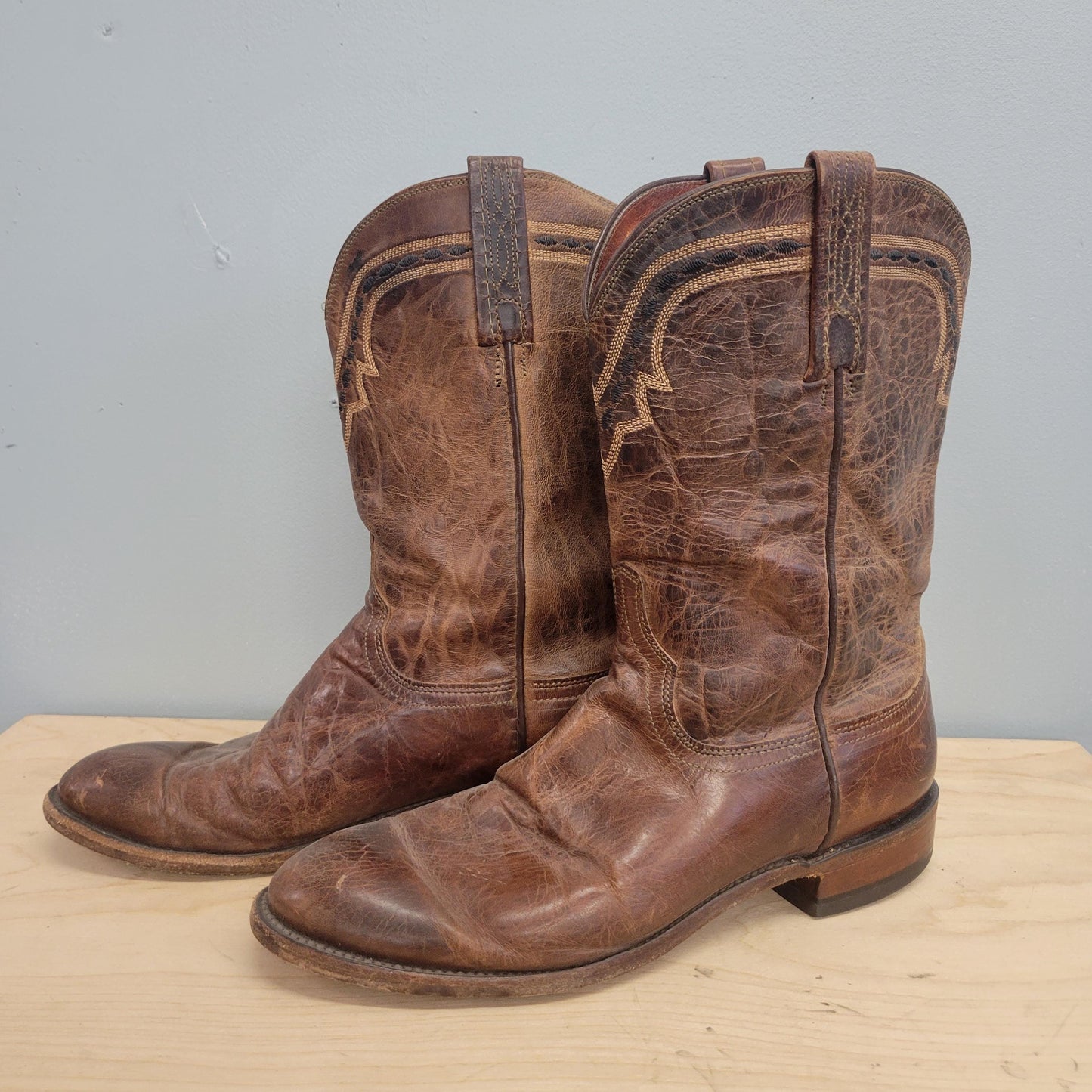 vtg 70s LUCCHESE 2000 COWBOY BOOTS // vintage brown size 8.5 tooled detail pointy toe design western rugged walking dead style hippie biker