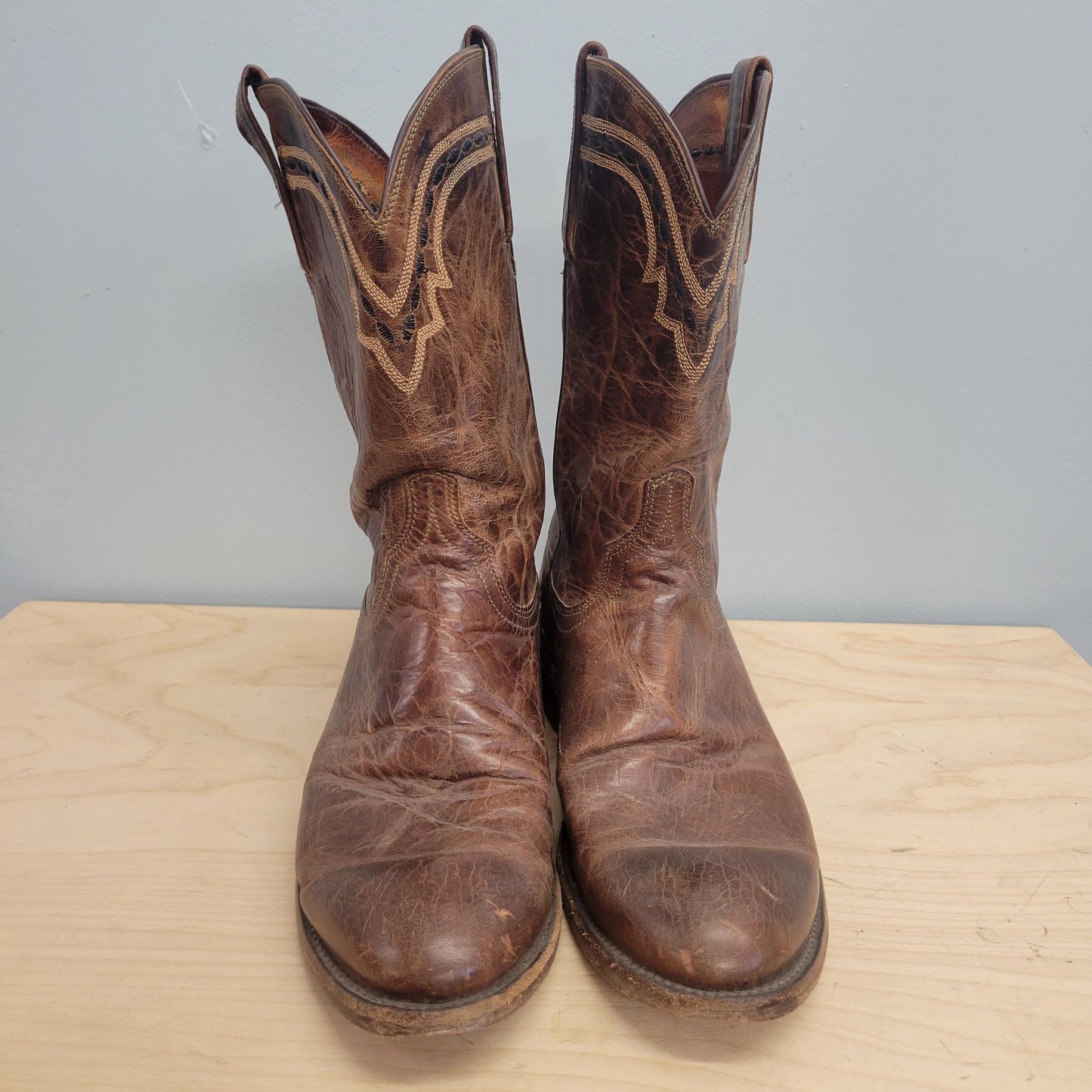 vtg 70s LUCCHESE 2000 COWBOY BOOTS // vintage brown size 8.5 tooled detail pointy toe design western rugged walking dead style hippie biker