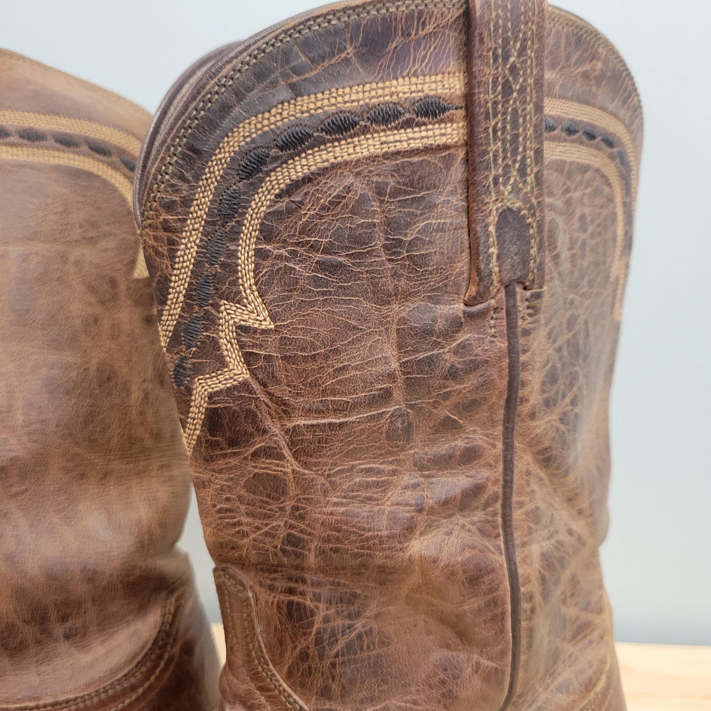 vtg 70s LUCCHESE 2000 COWBOY BOOTS // vintage brown size 8.5 tooled detail pointy toe design western rugged walking dead style hippie biker