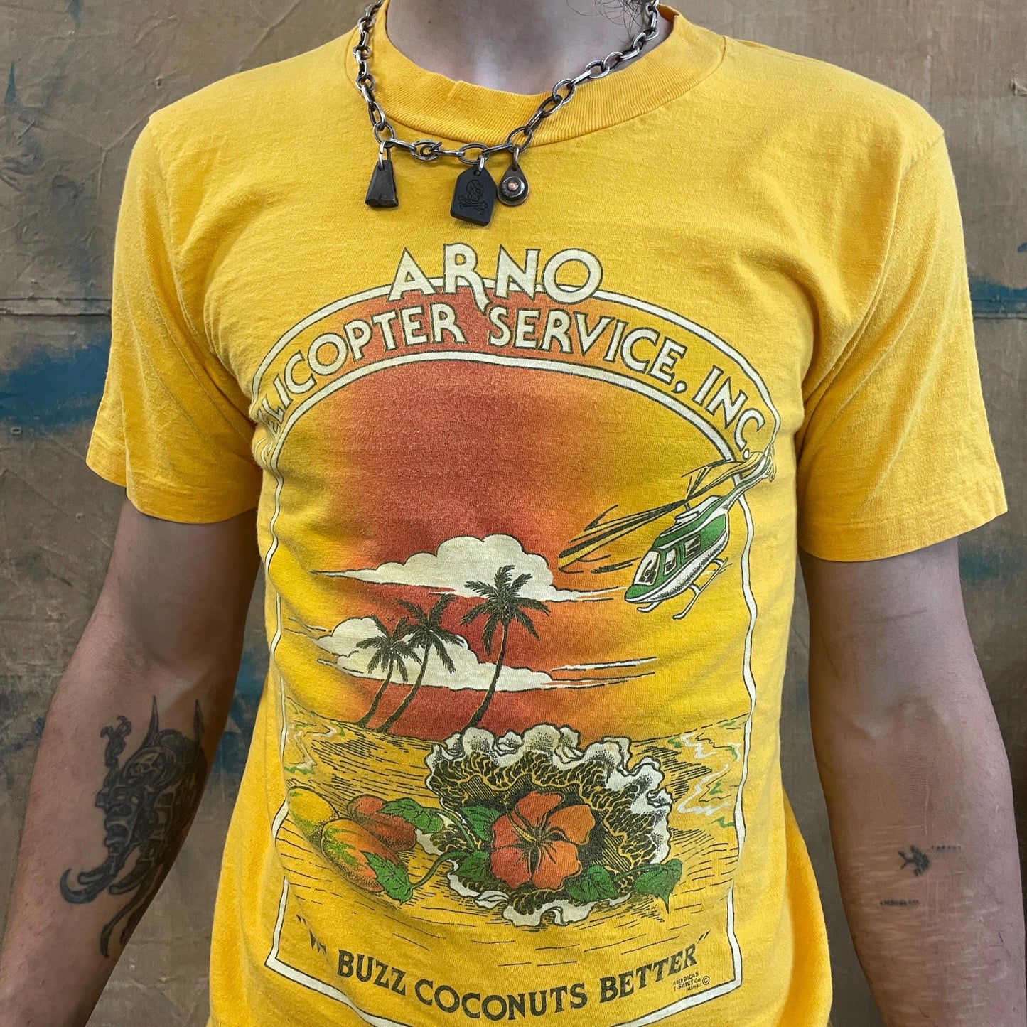 vtg 70s TROPICAL HAWAII TSHIRT // vintage weed beautiful rainbow graphic cotton hanes medium coconuts palm trees island sunset scene tourist