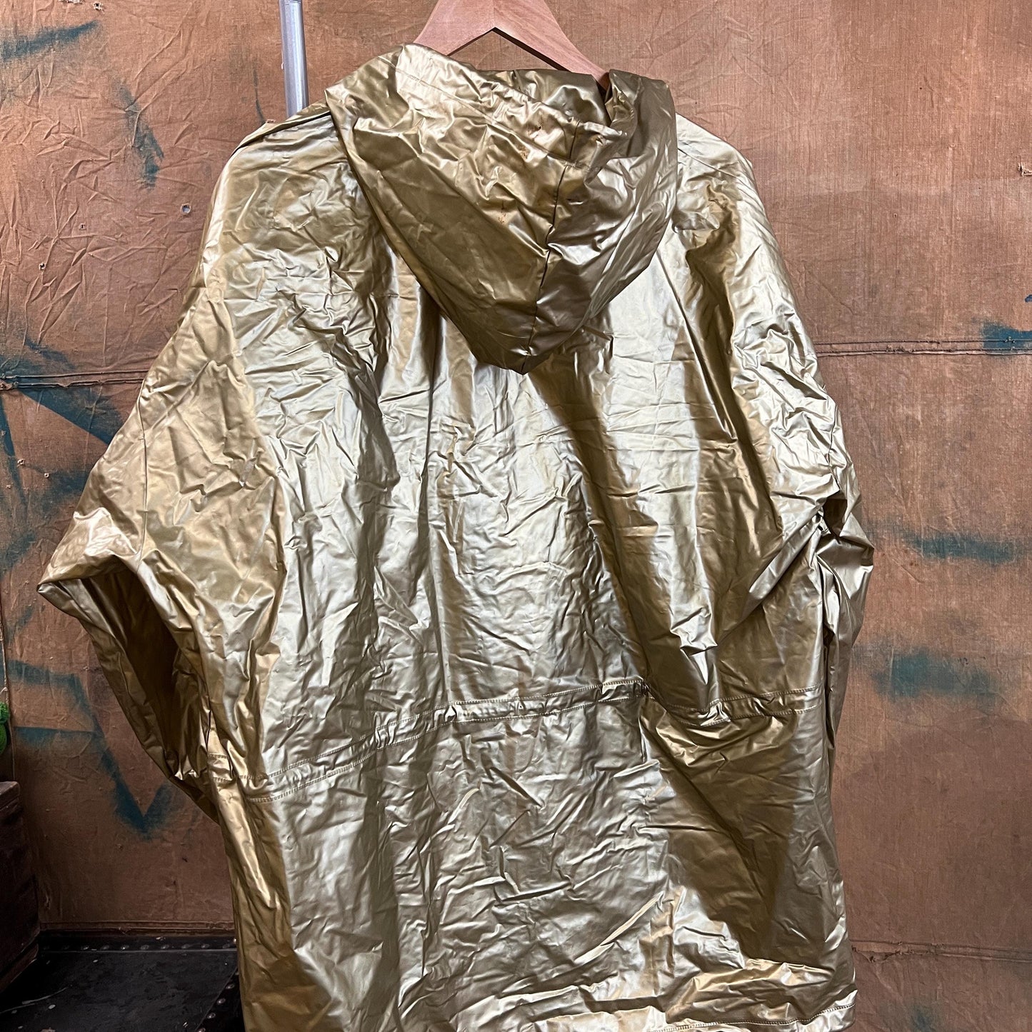 vtg 80s GOLD VINYL JACKET // vintage hooded shiny gold parka autumn wet look madonna windbreaker oversized parka griswolds sweatsuit bling