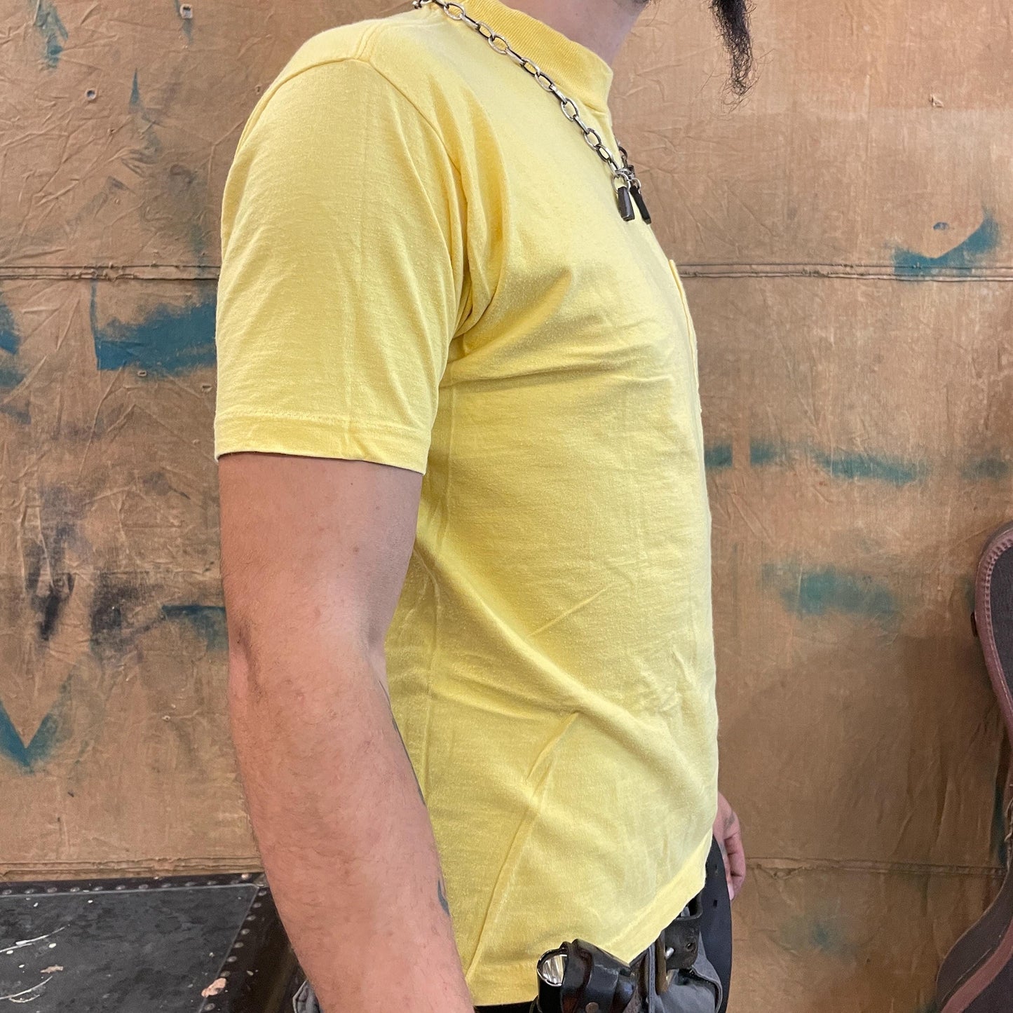 vtg 80s RAVEN POCKET TEE / vintage virginia beach yellow canary bird 70s ocean surf bar pub edgar allen poe tshirt basic retro style fashion