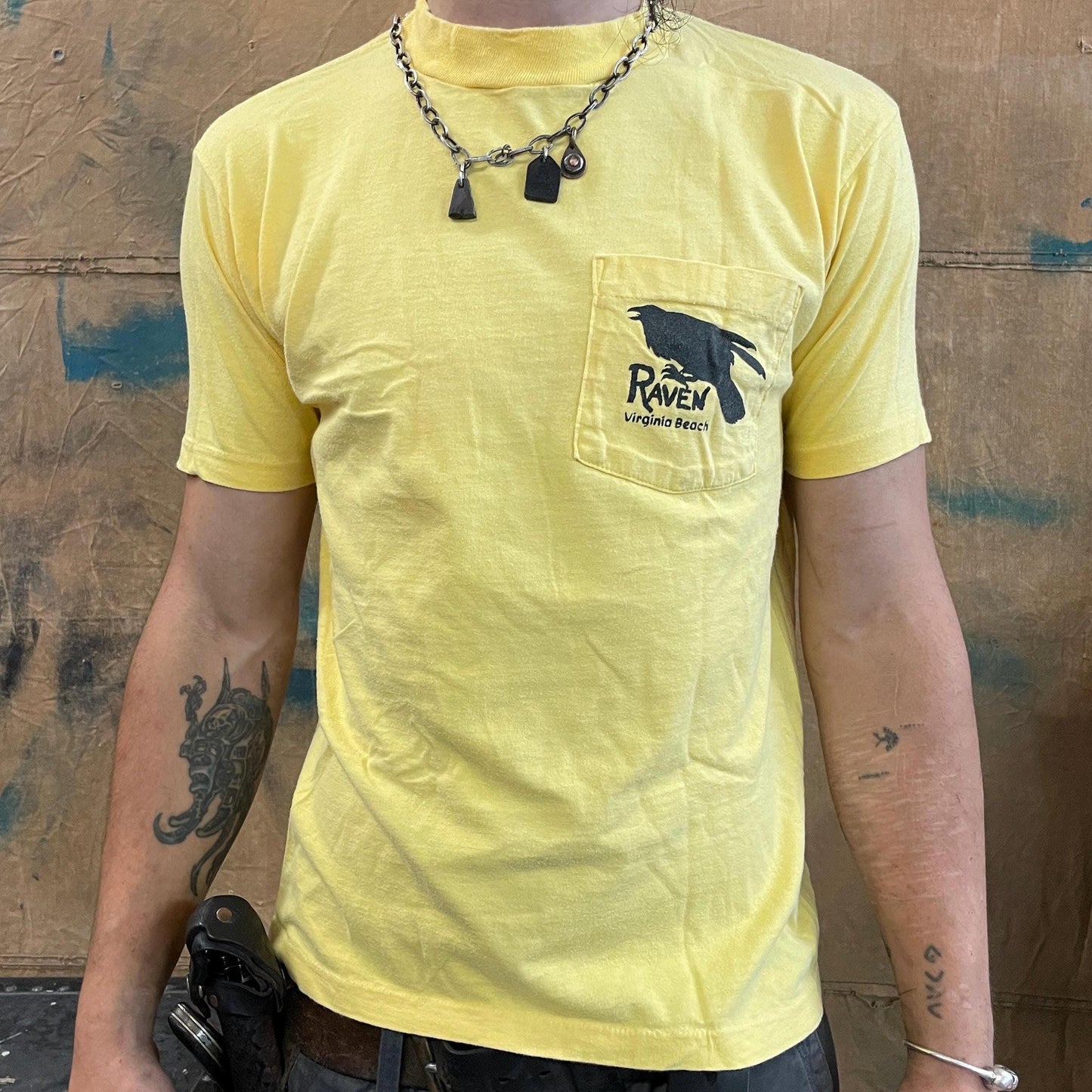 vtg 80s RAVEN POCKET TEE / vintage virginia beach yellow canary bird 70s ocean surf bar pub edgar allen poe tshirt basic retro style fashion