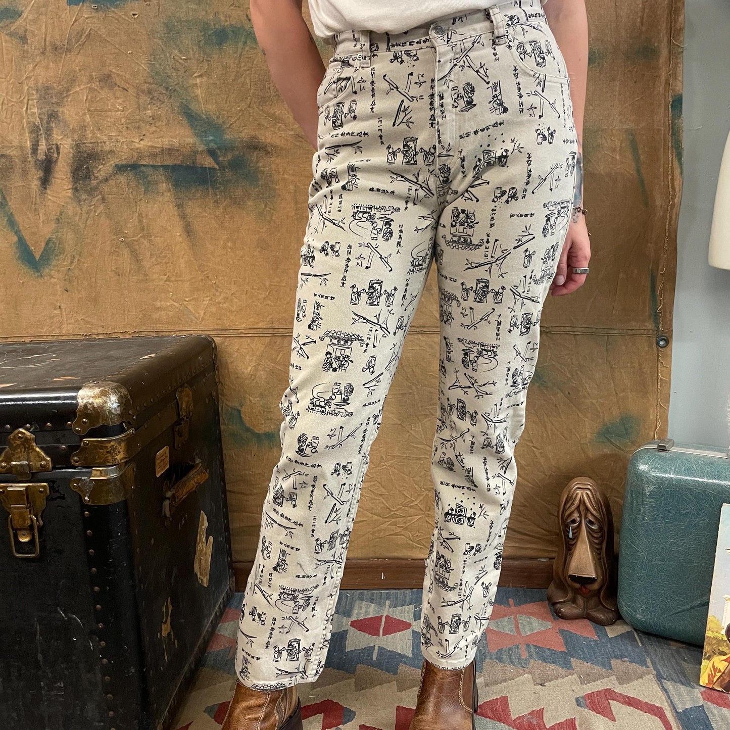 vtg 90s JAPANESE PATTERN JEANS // chico's all over print high waisted tapered jeans beige denim black symbols grunge unique patterned pants