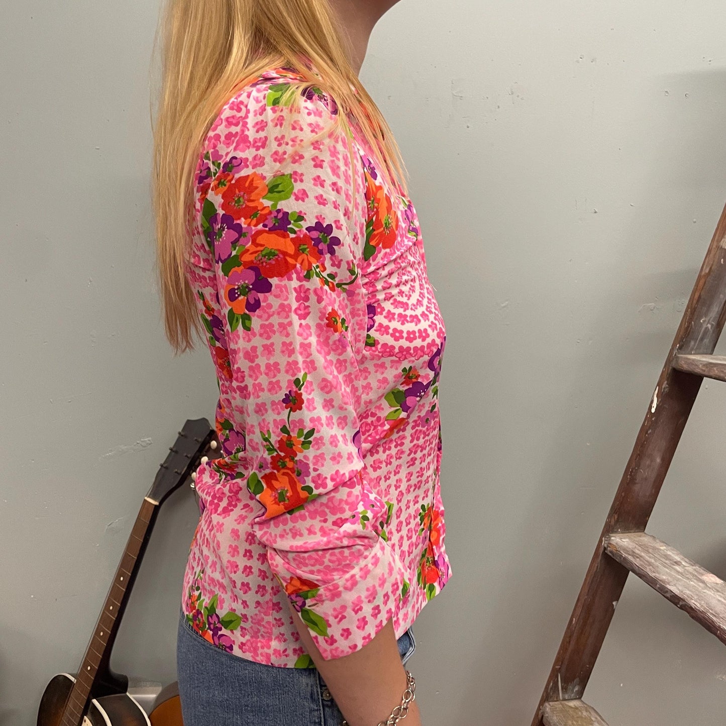 vtg 70s PSYCHEDELIC COLLARED BLOUSE // vintage pink floral button up pointy collared light weight polyester patterned top hippie mod retro