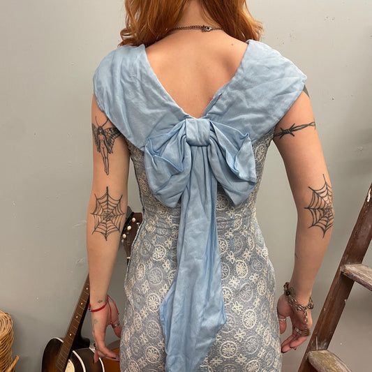 vtg 60s BOW TIE SHAWL // vintage chiffon bow net lace embroidered full length fancy evening gown floral ethereal blue flowy photo shoot gown