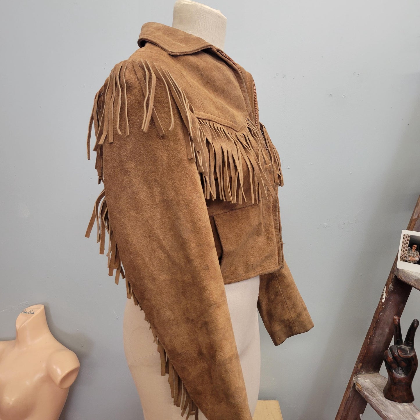 vtg 70s SANDY BROWN FRINGE Jacket // vintage suede leather tan cropped western hippie biker style easy rider buckskin davy Crockett small