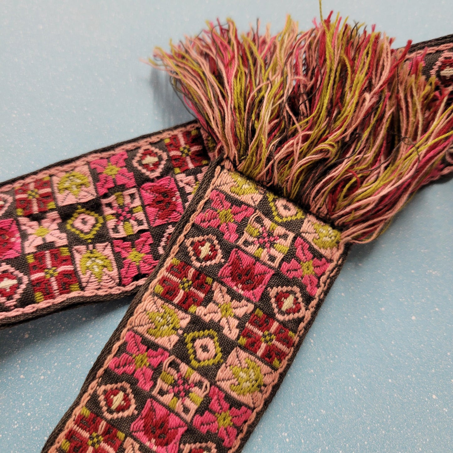 vtg 70s EMBROIDERED FABRIC BELT // vintage patterned floral pink cute womens tassles accesories hippie boho style funky