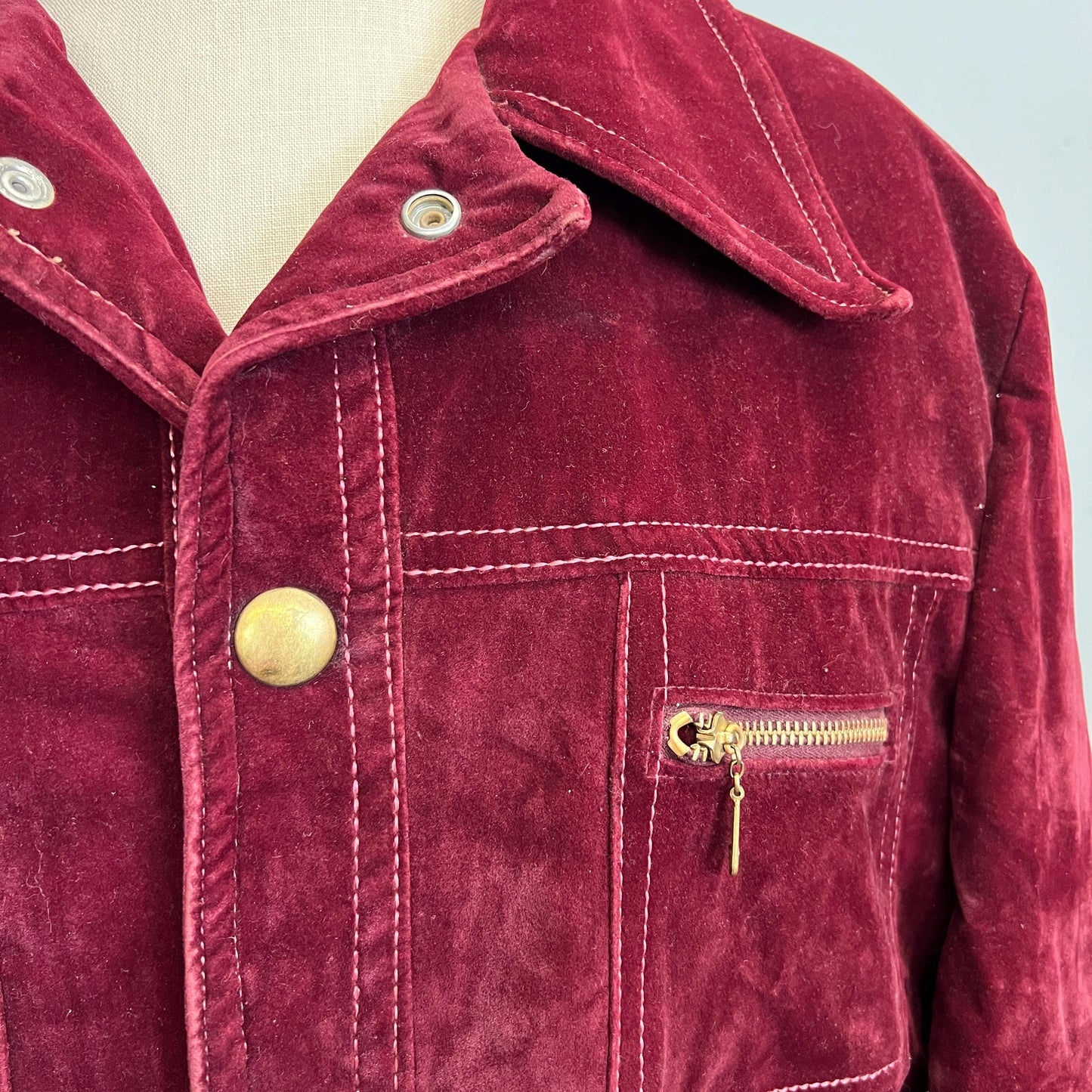 vtg 70s BURGUNDY FELT COAT // vintage towncraft jc penney maroon felt mod hippie pointy collar 4 zippers mens large velvet look autumn style