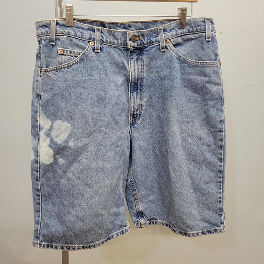 vtg 80s LEVIS 550 DENIM SHORTS 38" // vintage bleached light medium stone washed denim jorts bleach splatter loose distressed long denim