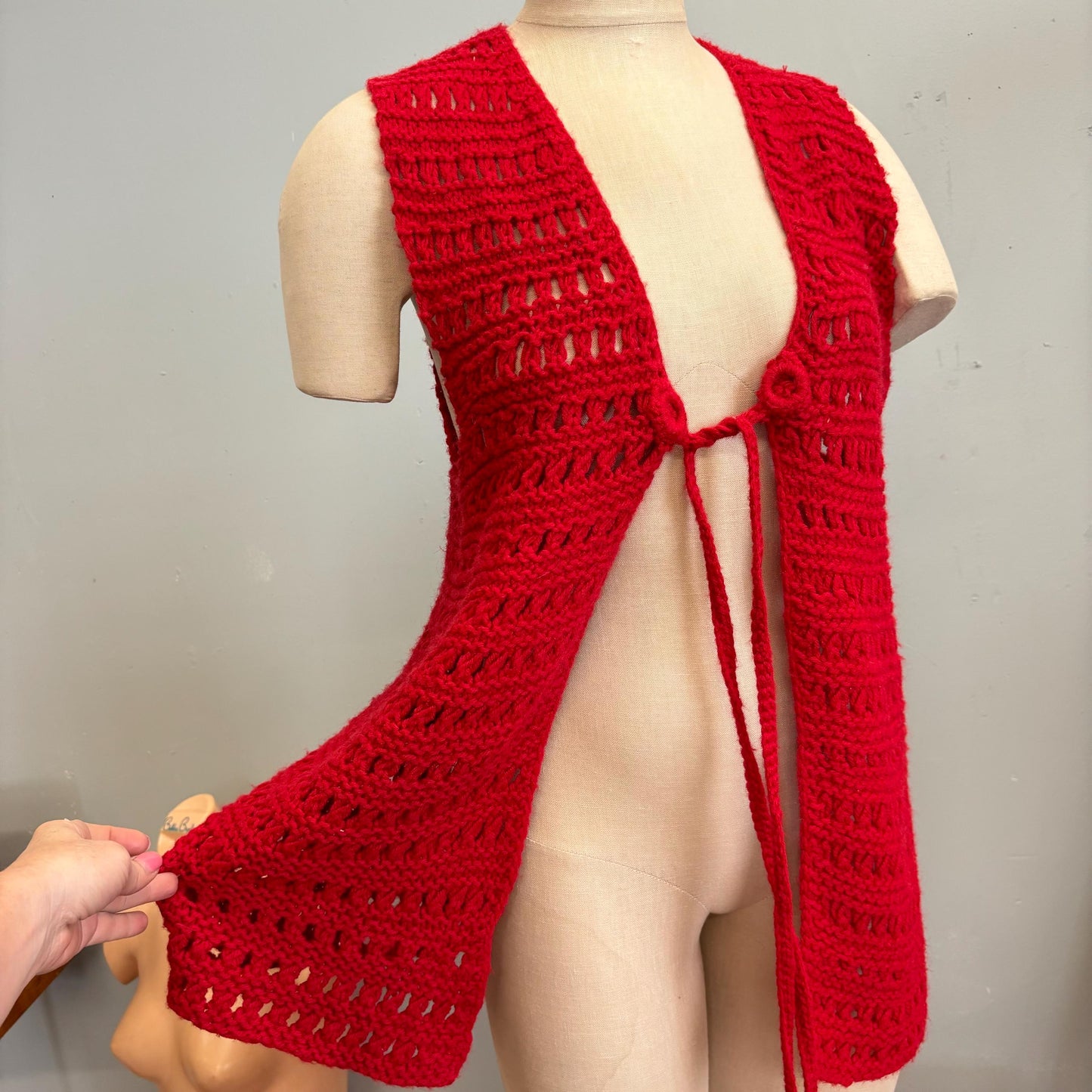 vtg 70s LONG CROCHET VEST // vintage retro style knit waistcoat mini dress cover up tnic boho hippie chic autumn vibes warm tones sweater