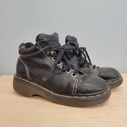 vtg 90s DR MARTENS SHOES // vintage y2K black leather chunky grunge ankle platform boots cute size 5 eyelet lace up cushy combat dress boot