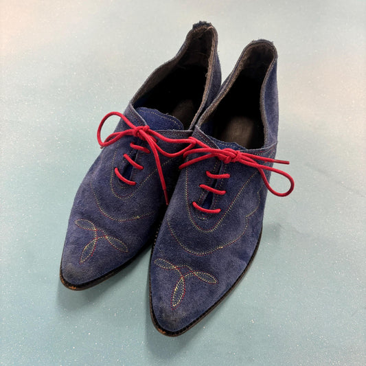vtg 80s BLUE SUEDE BOOTIES // vintage embroidered pointy toe indigo shoes with red contrasting laces colorful rainbow embroidery mod western