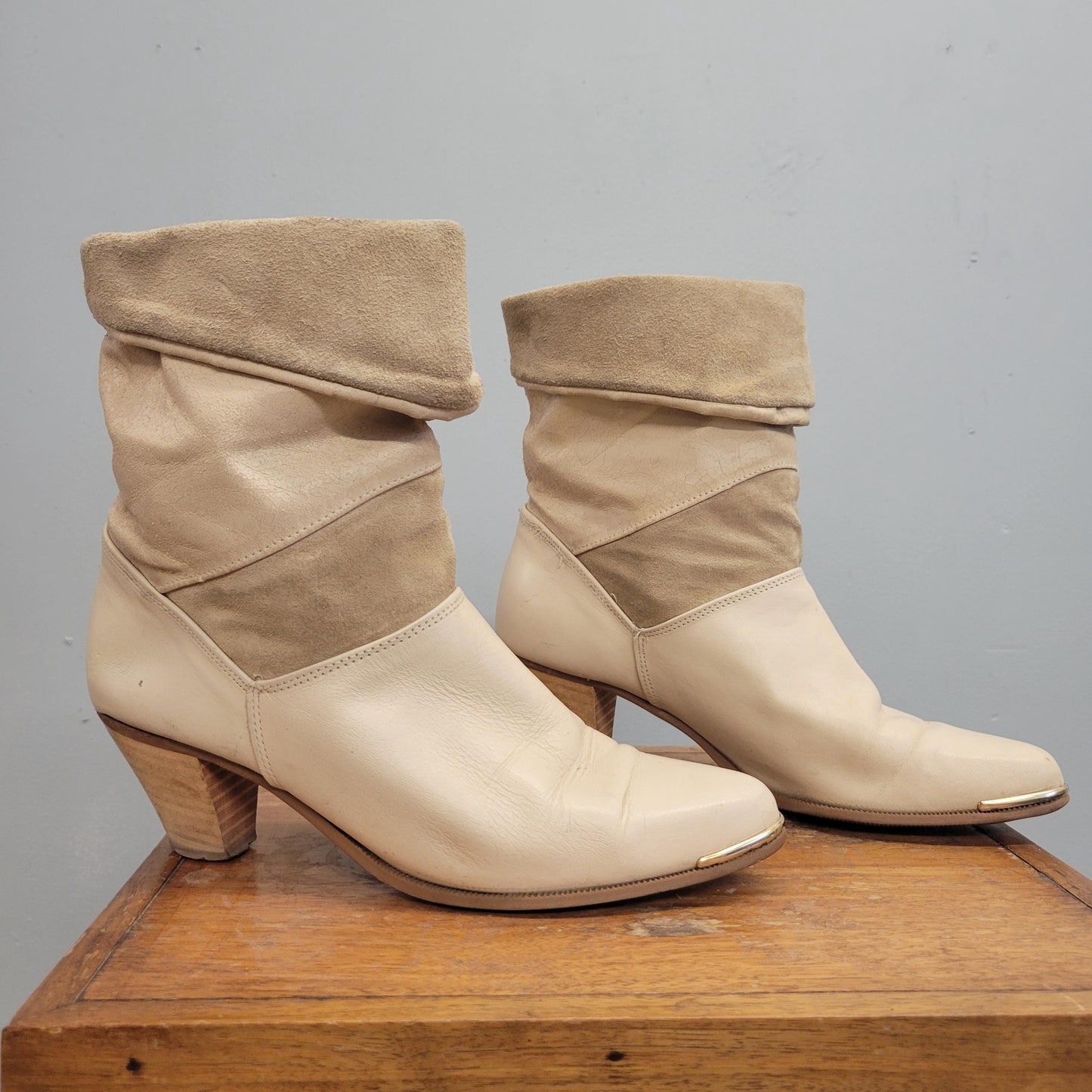 vtg 80s SUEDE DINGO BOOTS // vintage two tone leather slouchy chunky heel ankle boots striped pointy white booties stranger things mid calf