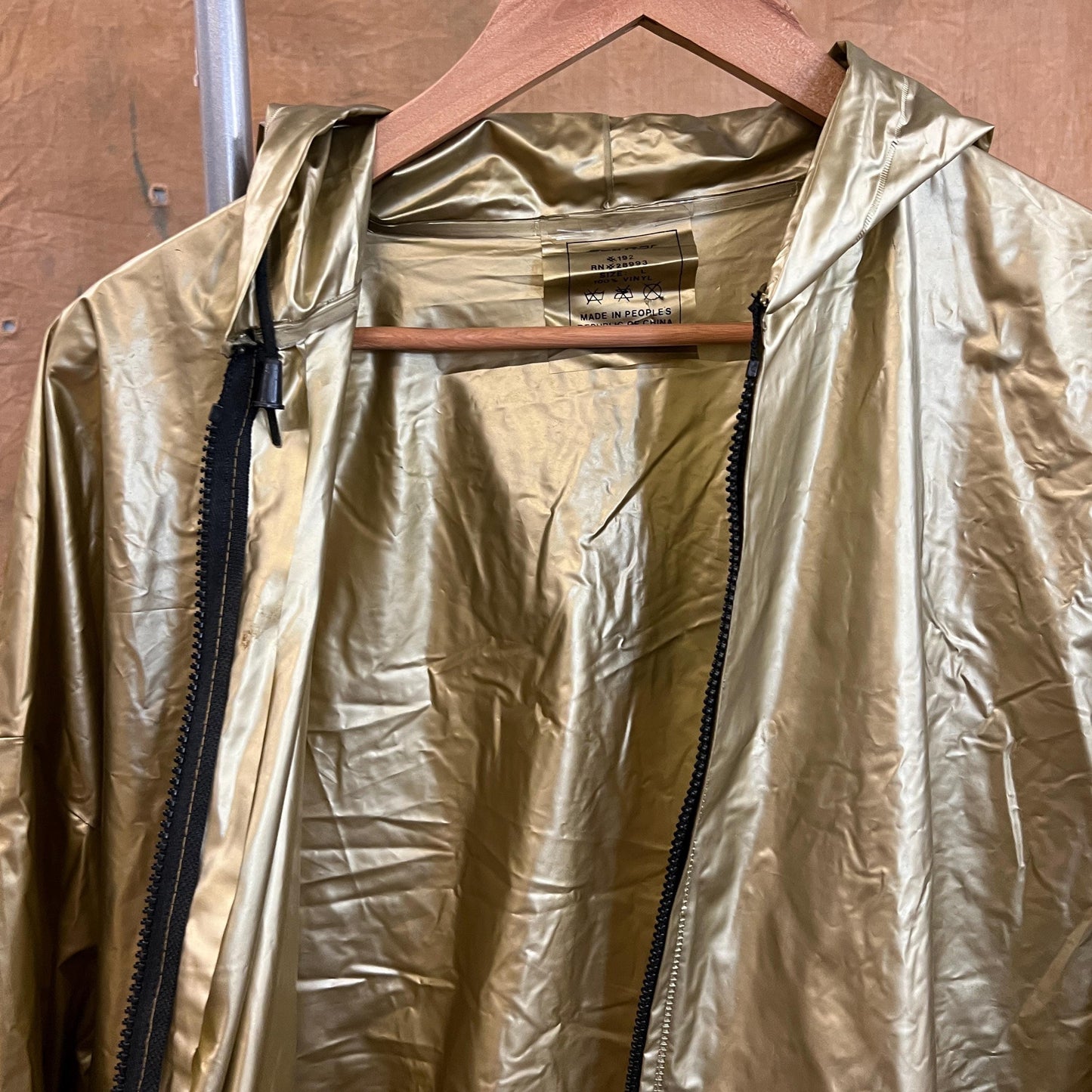 vtg 80s GOLD VINYL JACKET // vintage hooded shiny gold parka autumn wet look madonna windbreaker oversized parka griswolds sweatsuit bling
