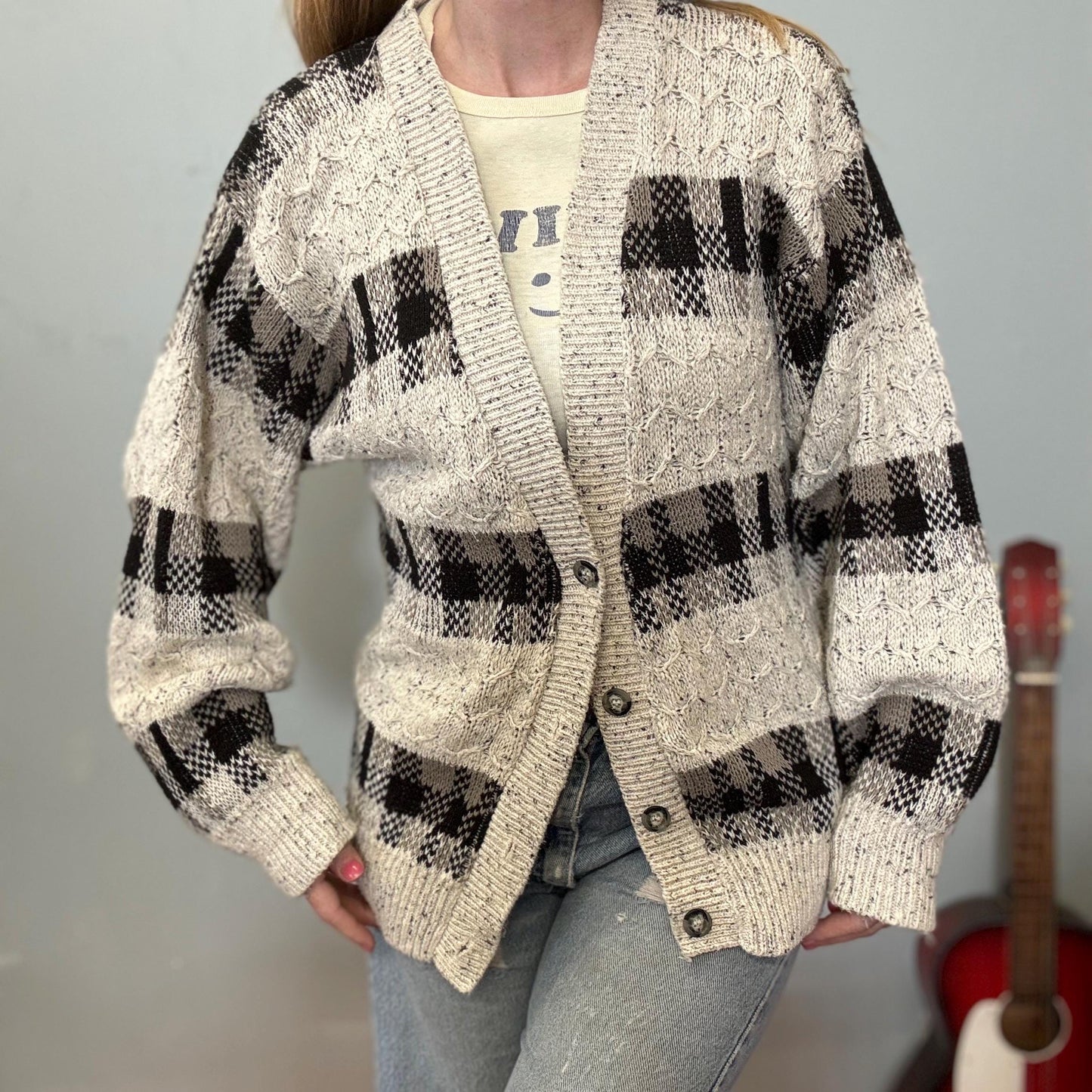vtg 70s PLAID TEXTURED CARDIGAN // vintage neutral gray white heathered striped checkered cotton sweater oversized medium slouchy fit cozy