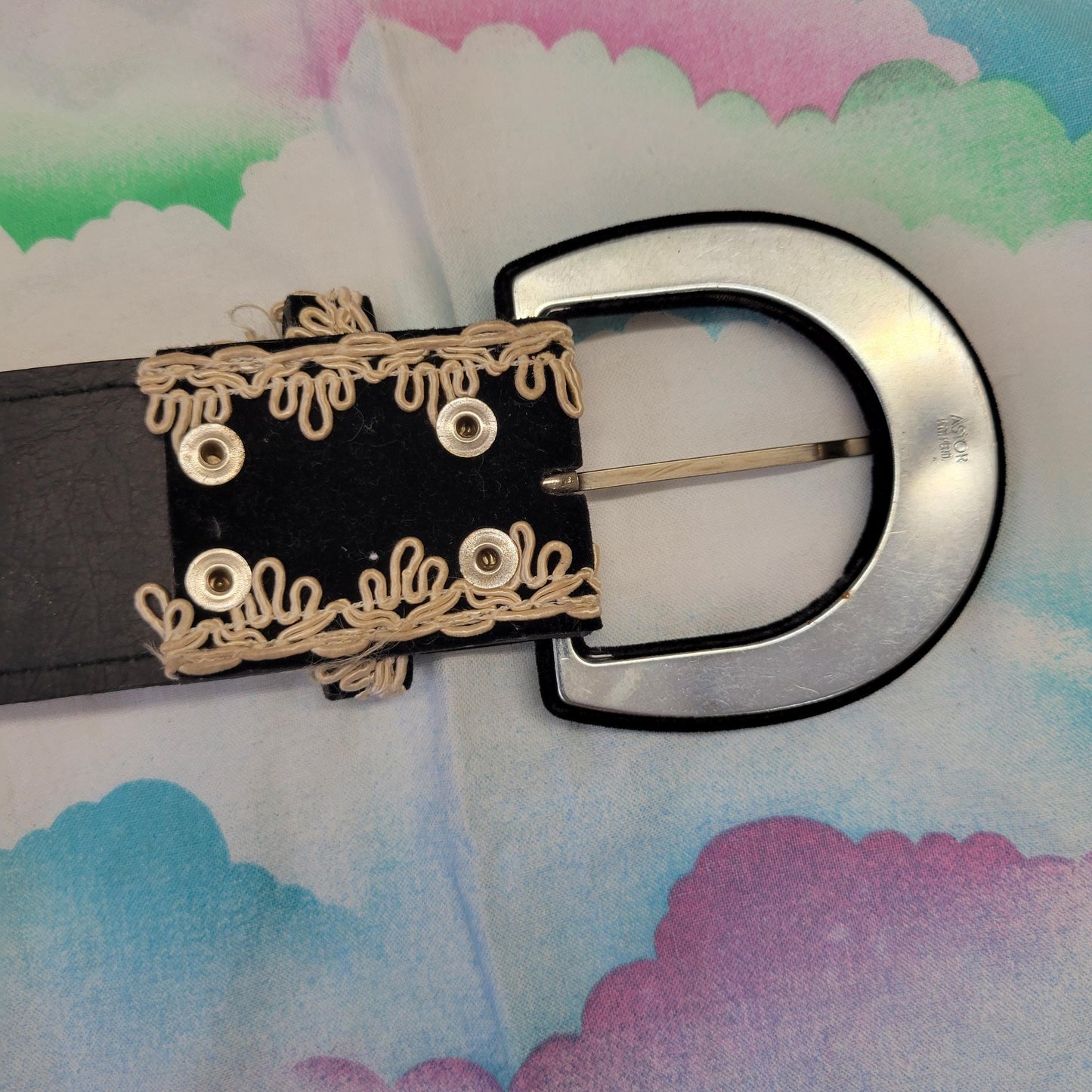 vtg 70s EMBROIDERED VELVET BELT // vintage black velvet lace trim womens accessories mod hippie bellbottoms bohemian boho soft goth rocker