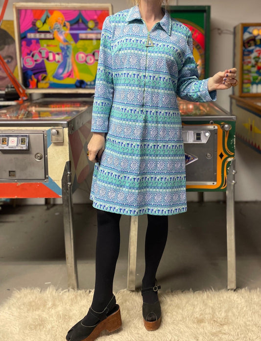 vtg 70s MOON & STARS DRESS // vintage mod celestial pattern tapestry knit sky blue zip white zodiac horoscope all over print novelty print