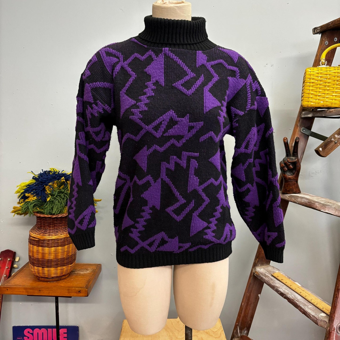 vtg 80s PURPLE ABSTRACT SWEATER // vintage large womens op art abstract purple turtleneck ribbed retro autumn vibe fall fashion casual style