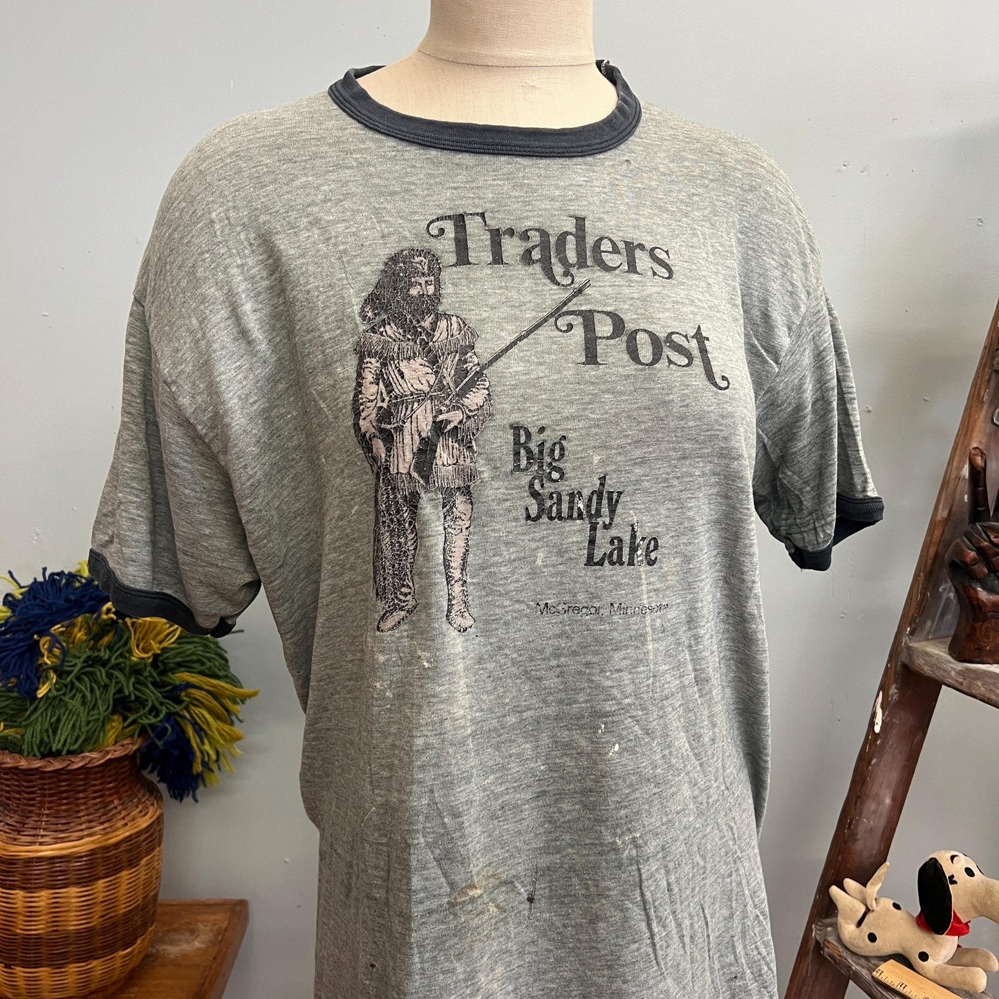 vtg 70s TRADERS POST TSHIRT // vintage distressed ringer hanes xl big sardy lake minnesota paper thin oversized paint rugged thrashed artist