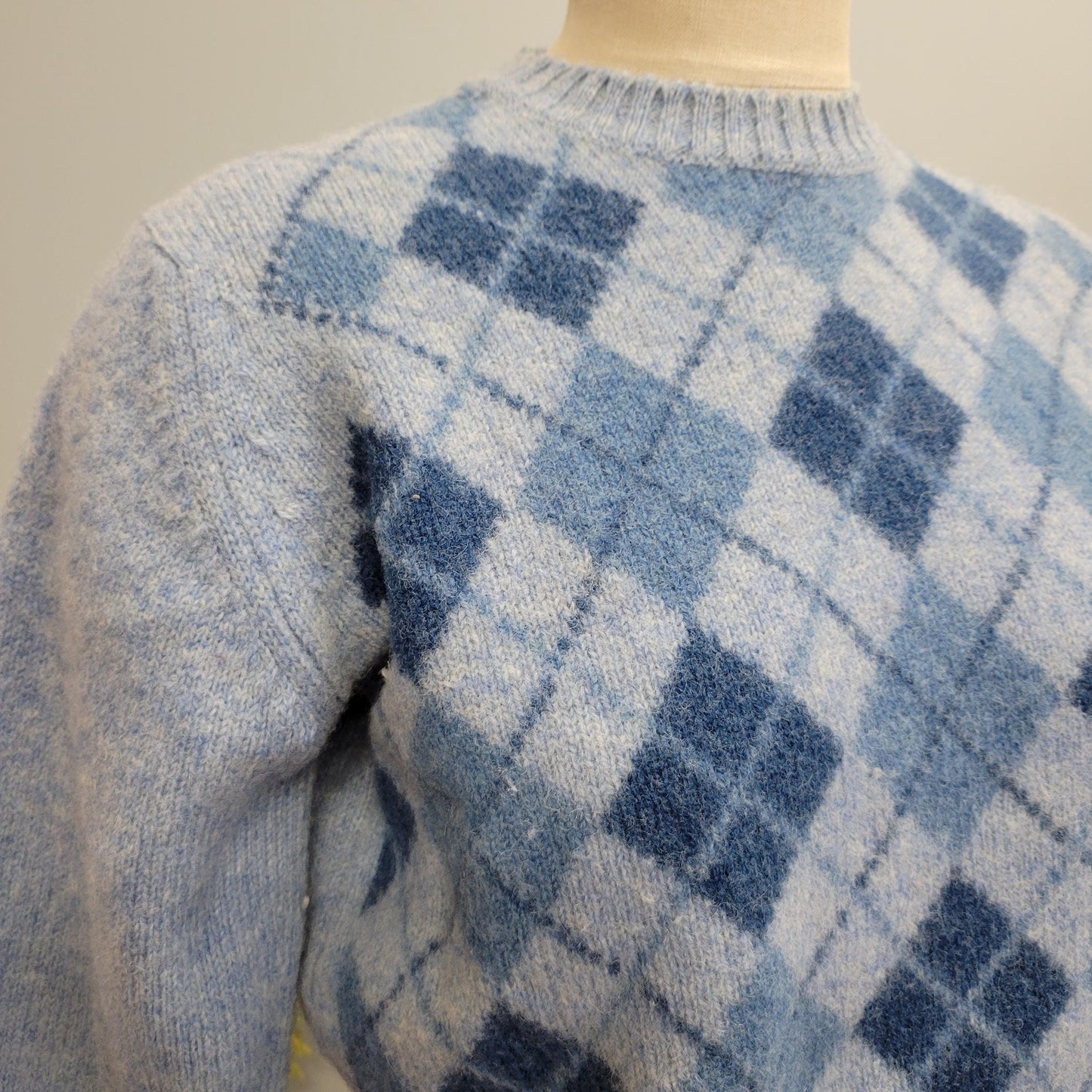vtg 70s BLUE ARGYLE SWEATER // vintage shetland wool 40 pastel blue diamond checkered fuzzy preppy rockabilly autumn casual weezer grunge