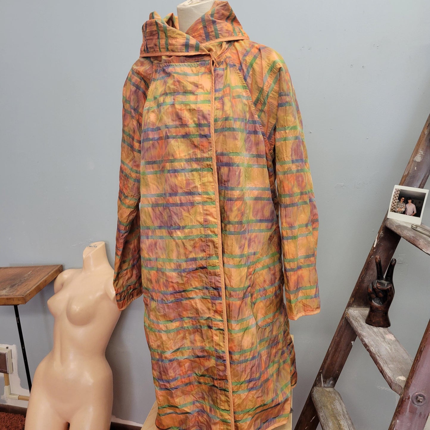 vtg 60s ORANGE GOLD STRIPED Jacket // oversized hooded raincoat lightweight parka psychedelic watercolor pattern mod autumn shiny flowy ooak